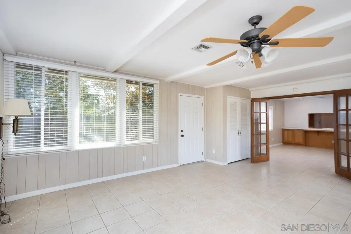 https://cdn.realtyfeed.com/cdn/127/250038083/3d5bbf4f89c6fee1be3108ede5afc962.webp