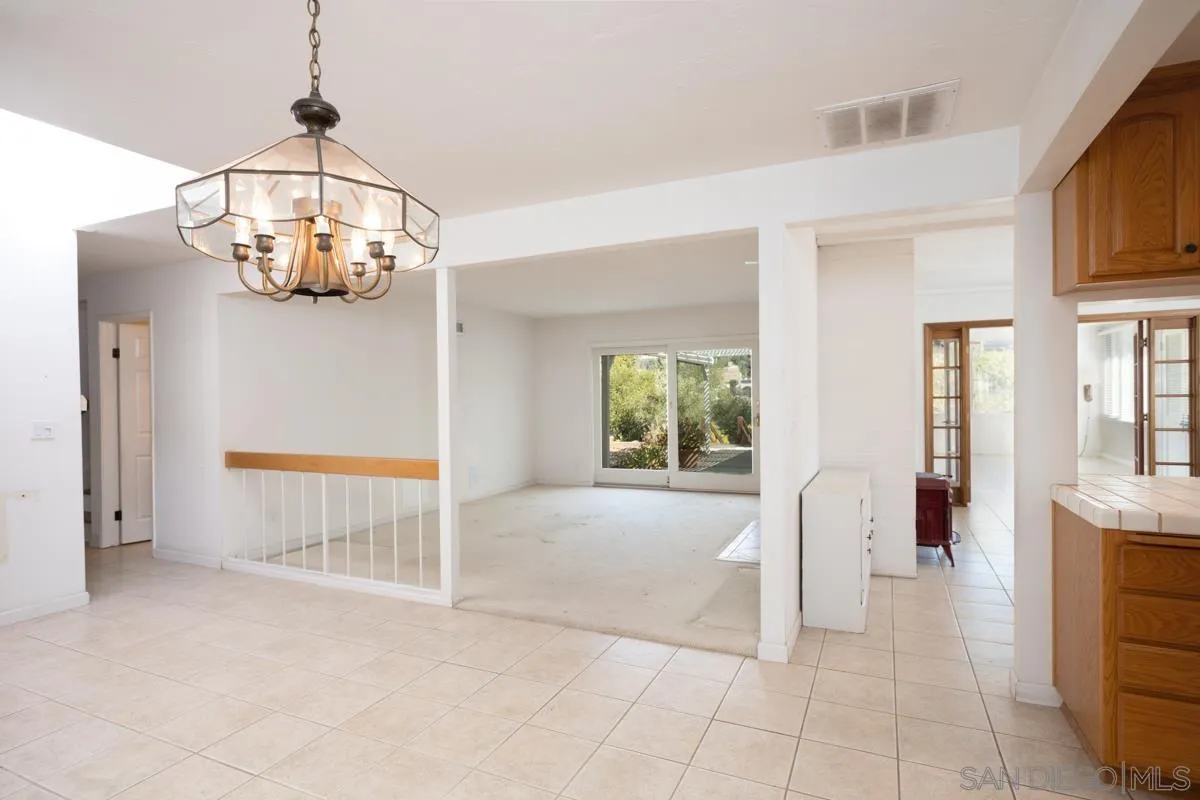 https://cdn.realtyfeed.com/cdn/127/250038083/83fc243ea0aae636959feb69f41f0e6a.webp