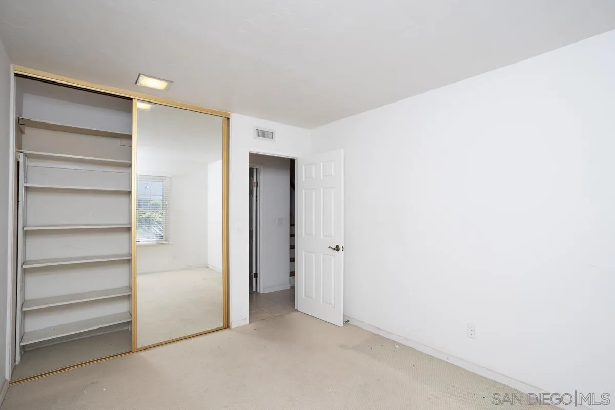 https://cdn.realtyfeed.com/cdn/127/250038083/9b56f930e1e041eeb8dc7d70c2ae3c78.webp