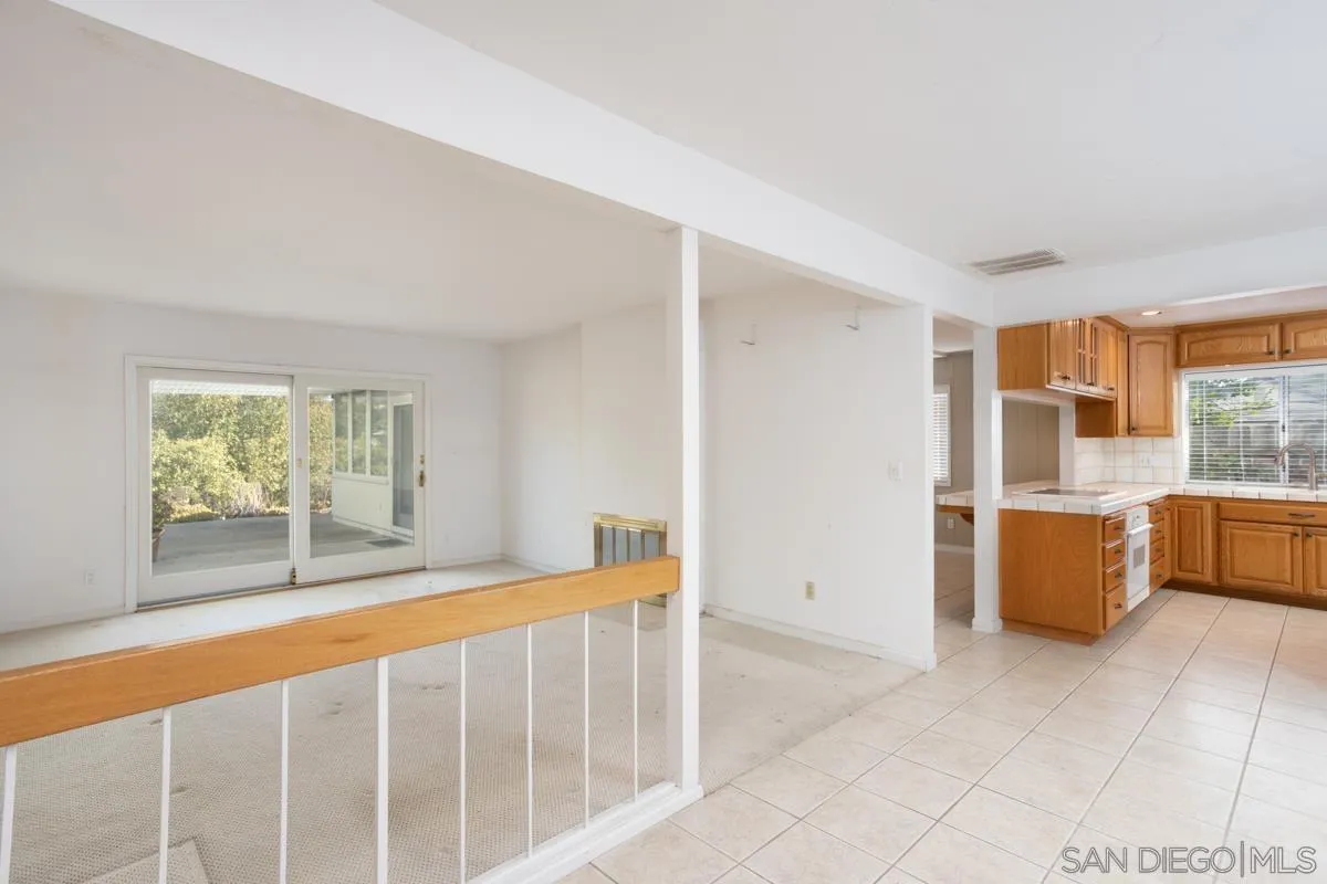 https://cdn.realtyfeed.com/cdn/127/250038083/b200e2c3d57810a089256556e1436bf9.webp