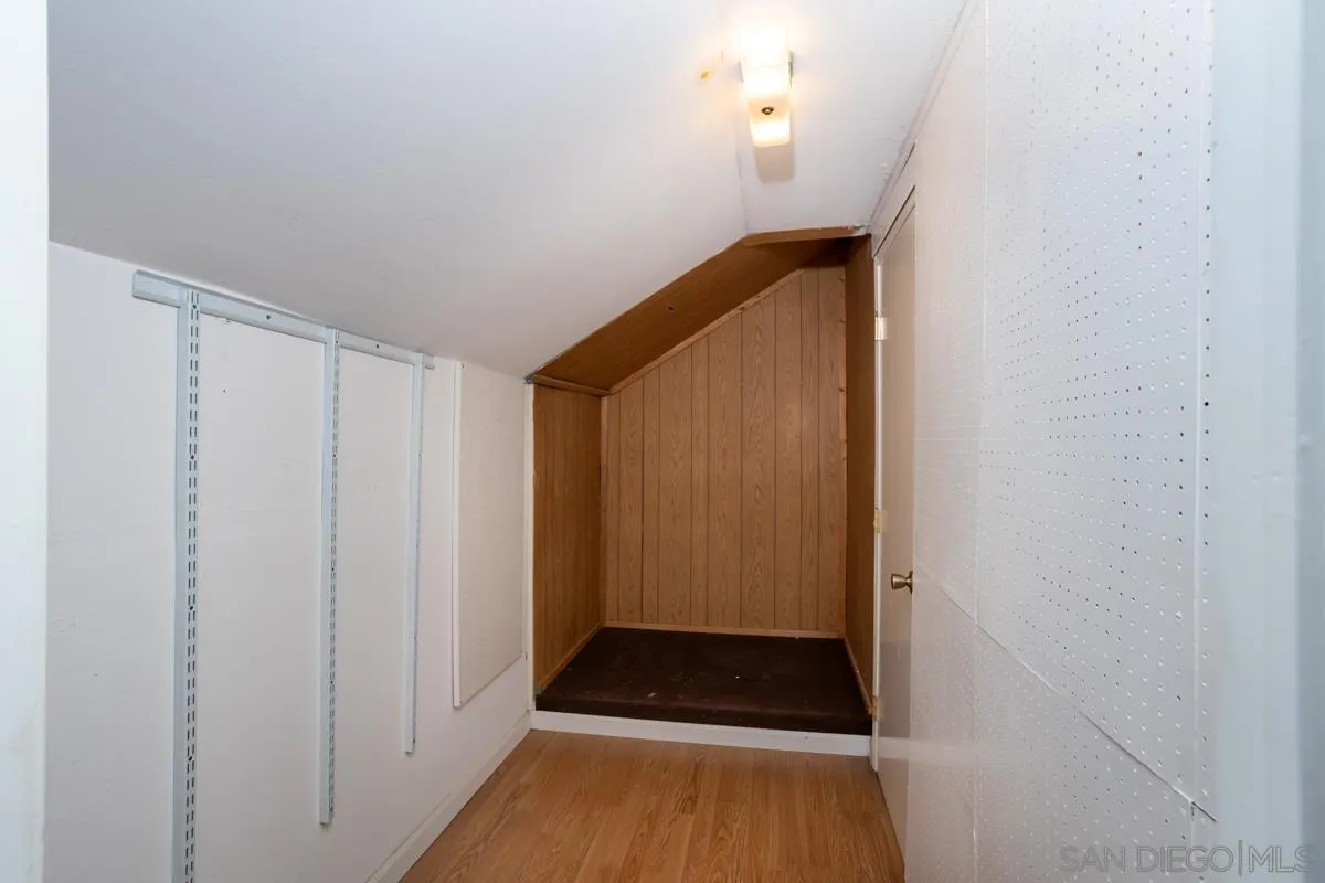 https://cdn.realtyfeed.com/cdn/127/250038083/bd10731b684c9b659d866deb0e0af2c1.webp