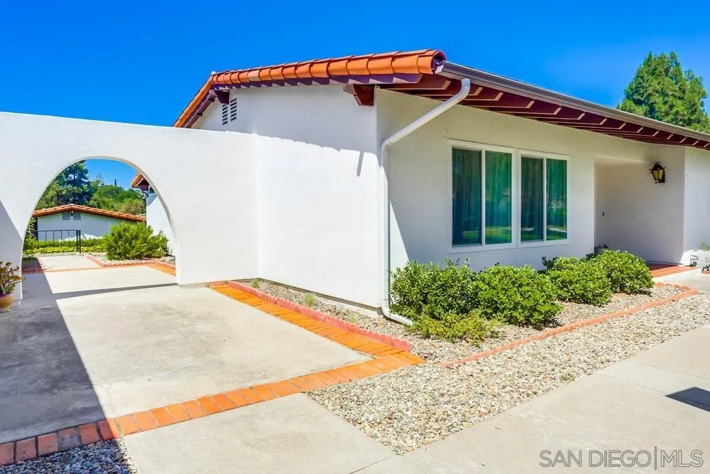 https://cdn.realtyfeed.com/cdn/127/250038086/07e7a83e2d2f56aaf980ee8f216f2e50.webp