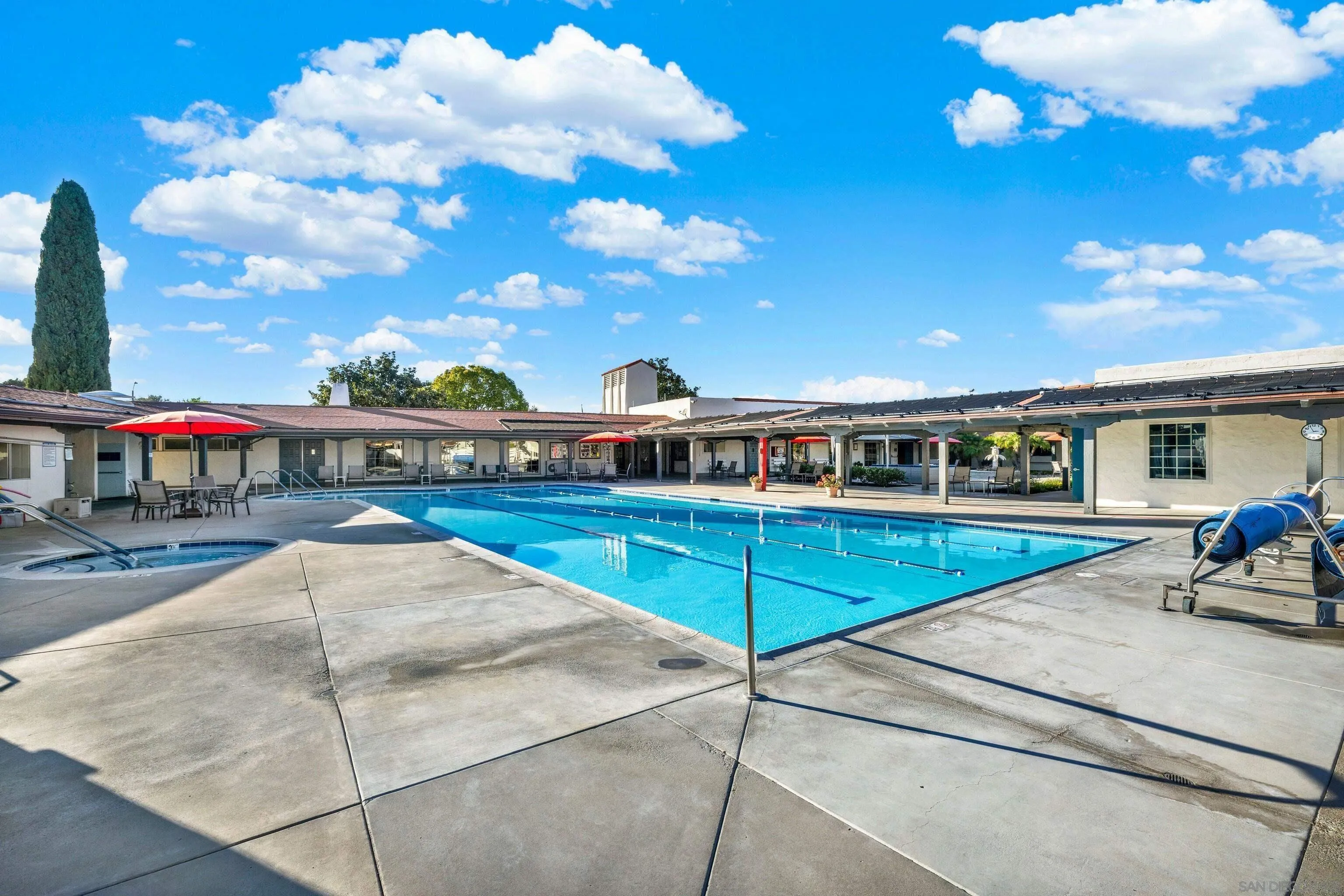 https://cdn.realtyfeed.com/cdn/127/250038086/1d9adcff83b46a785248ffb0ac51295b.webp