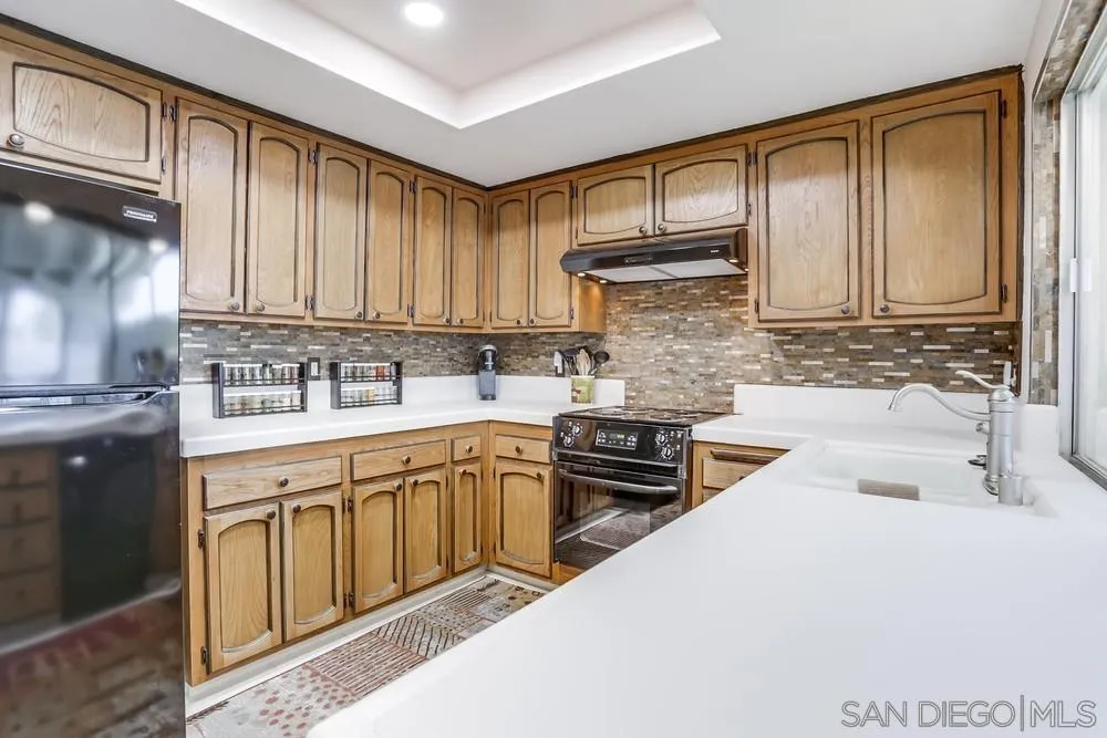 https://cdn.realtyfeed.com/cdn/127/250038086/23247ed858e58fe301a9cd1e8124ecce.webp