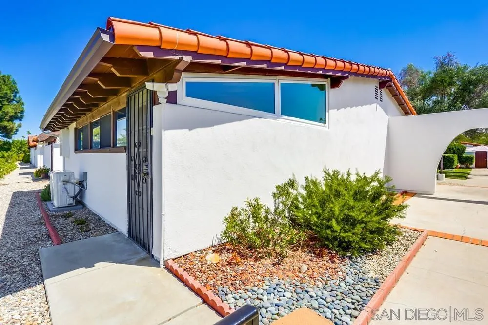 https://cdn.realtyfeed.com/cdn/127/250038086/9a685ef419285f3a0327ea9526fe1e0a.webp