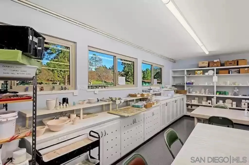https://cdn.realtyfeed.com/cdn/127/250038086/f82ad20c26fdc66f985b3594e69b6255.webp