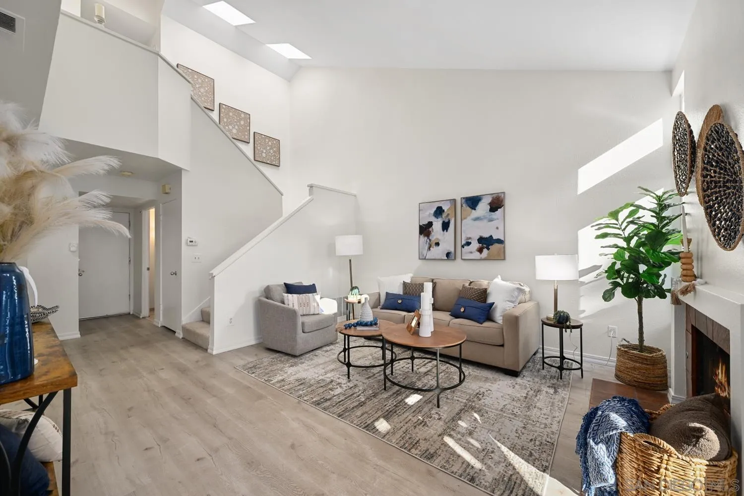 https://cdn.realtyfeed.com/cdn/127/250038088/8e4927efc7da3b4717a9d737b99c2a08.webp
