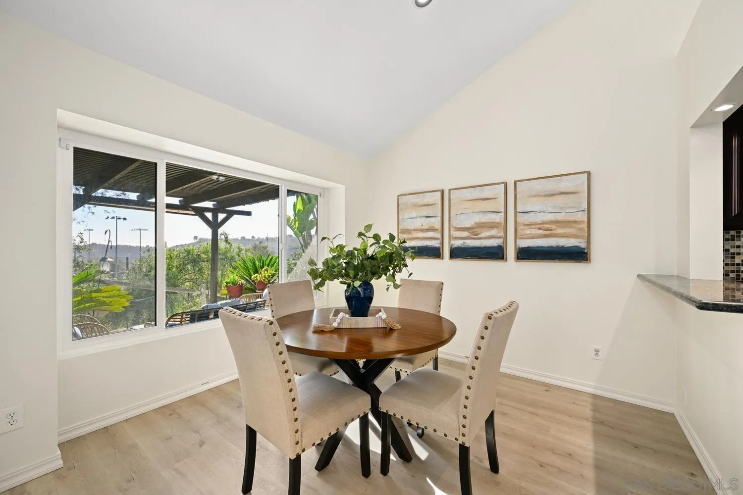 https://cdn.realtyfeed.com/cdn/127/250038088/a0be94f3d379243745f196cccc47216f.webp