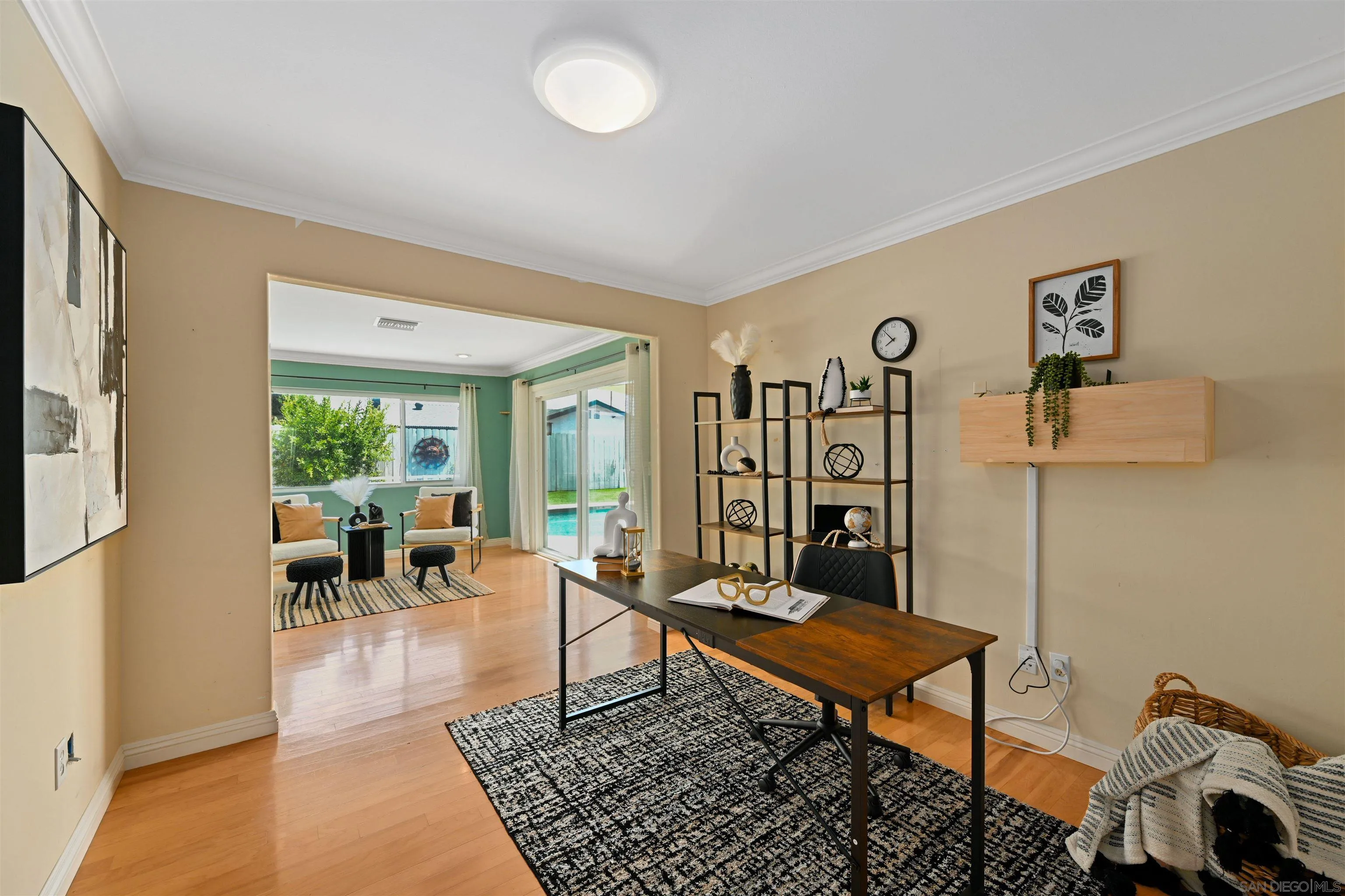 https://cdn.realtyfeed.com/cdn/127/250038090/984978b7d4d38bff431592a3f7e1290a.webp