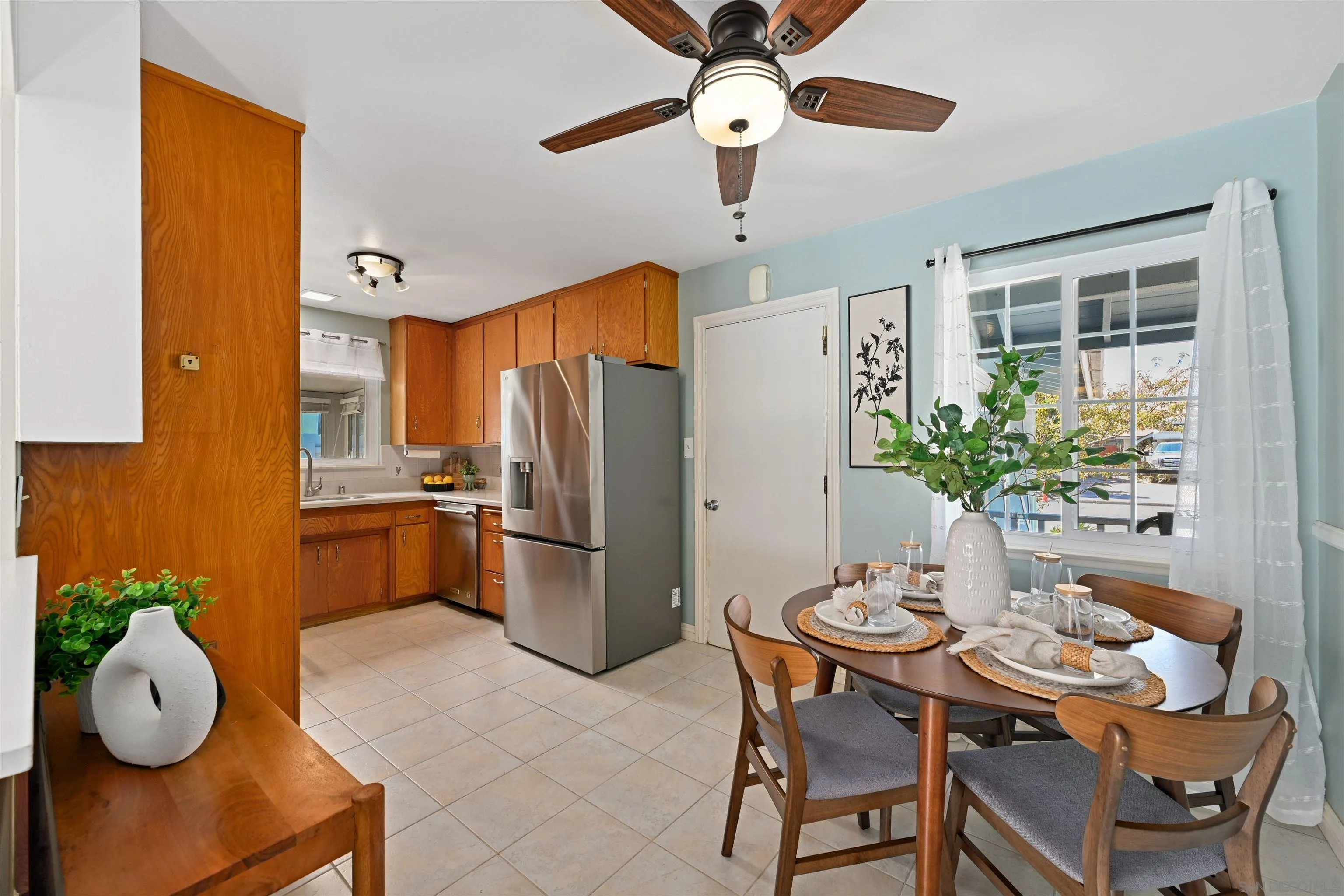 https://cdn.realtyfeed.com/cdn/127/250038090/a8f6fbd2efcf58c7e825be1d16055c4f.webp