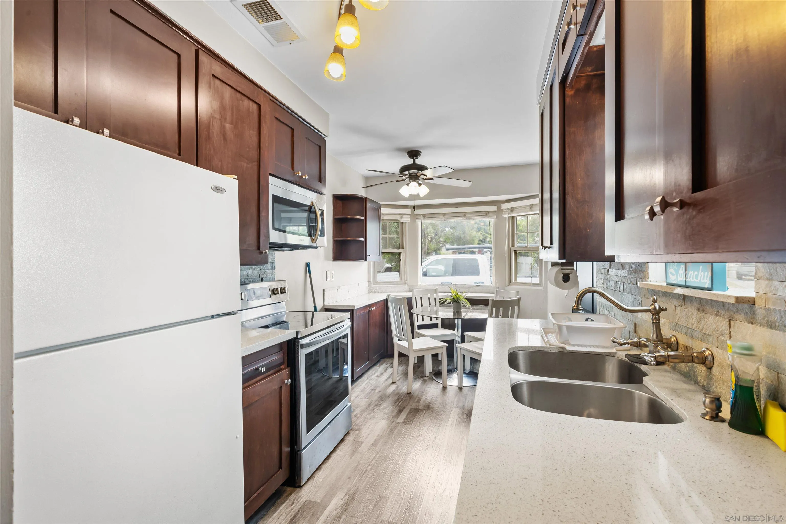 https://cdn.realtyfeed.com/cdn/127/250038091/d6f1a78b078d77bf65f7cc4457d28b59.webp