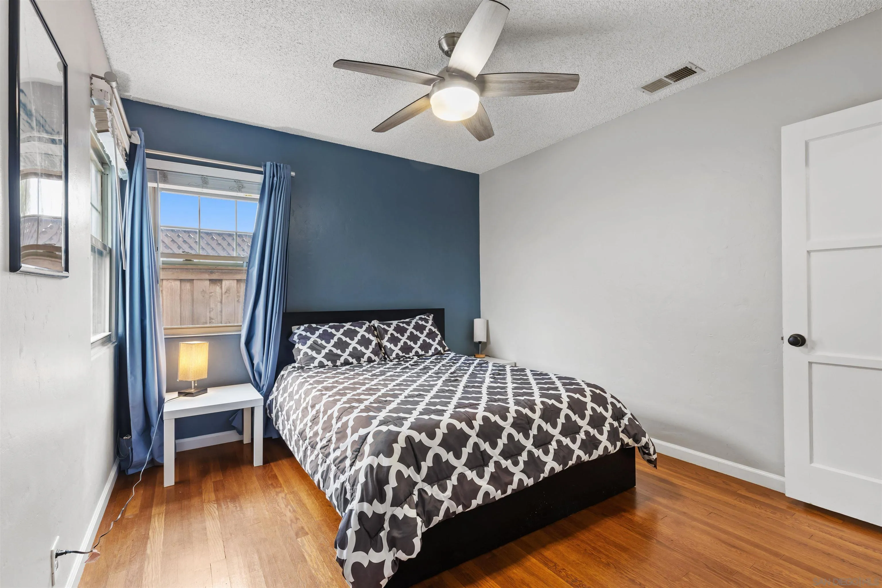https://cdn.realtyfeed.com/cdn/127/250038091/ef6b3ee965b2ec1ce77e68f4bd1d726d.webp