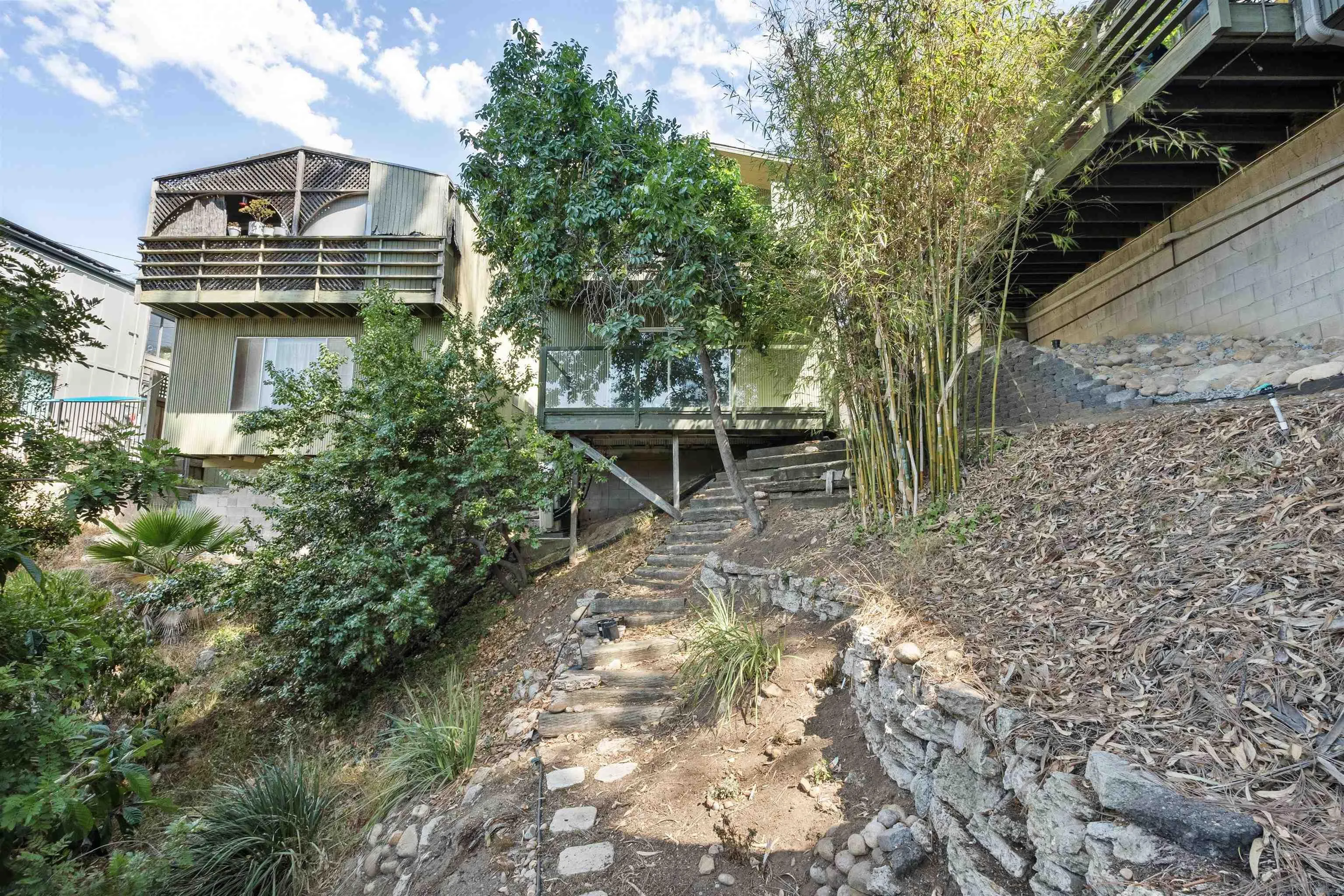 https://cdn.realtyfeed.com/cdn/127/250038093/25f66daf6832f408273a5b9b0fd6f9f4.webp