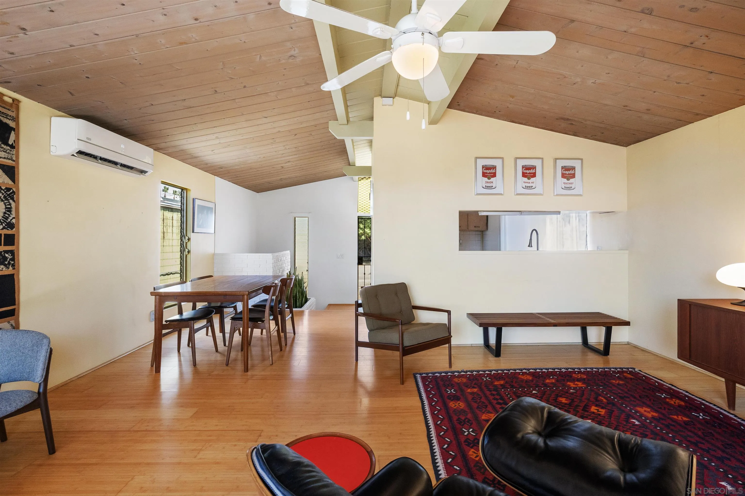 https://cdn.realtyfeed.com/cdn/127/250038093/71bd5fbe98a1522e2bef88aa4feb9551.webp