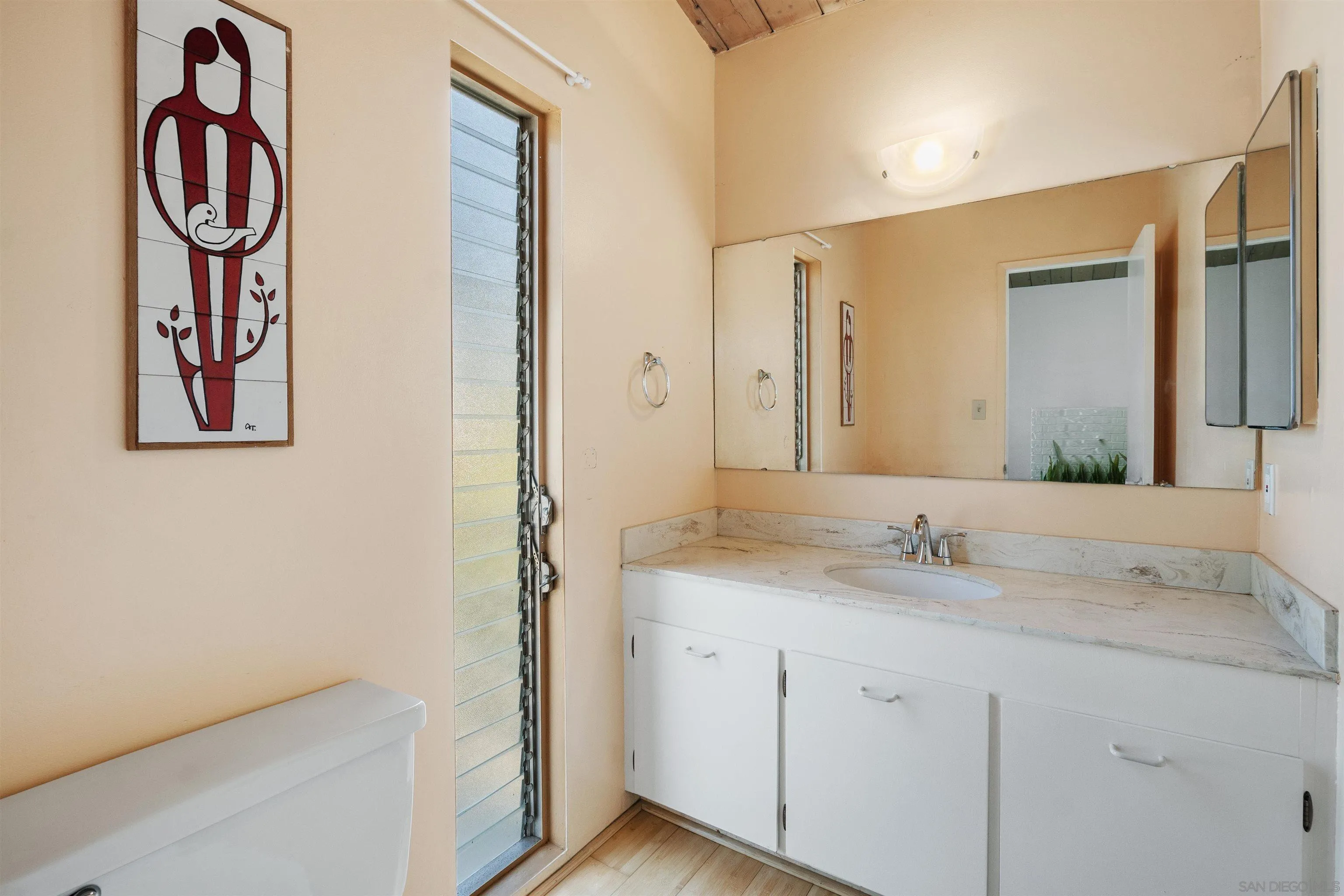 https://cdn.realtyfeed.com/cdn/127/250038093/a34de5d78dd822789c57c6f496c859f8.webp