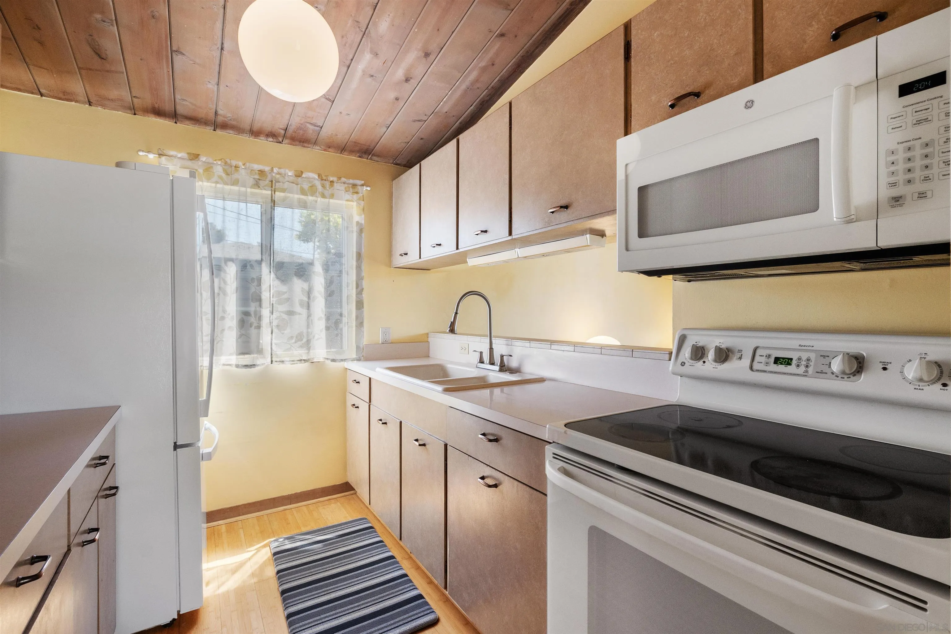 https://cdn.realtyfeed.com/cdn/127/250038093/adec1826cd9ddd70373a08d6da873108.webp