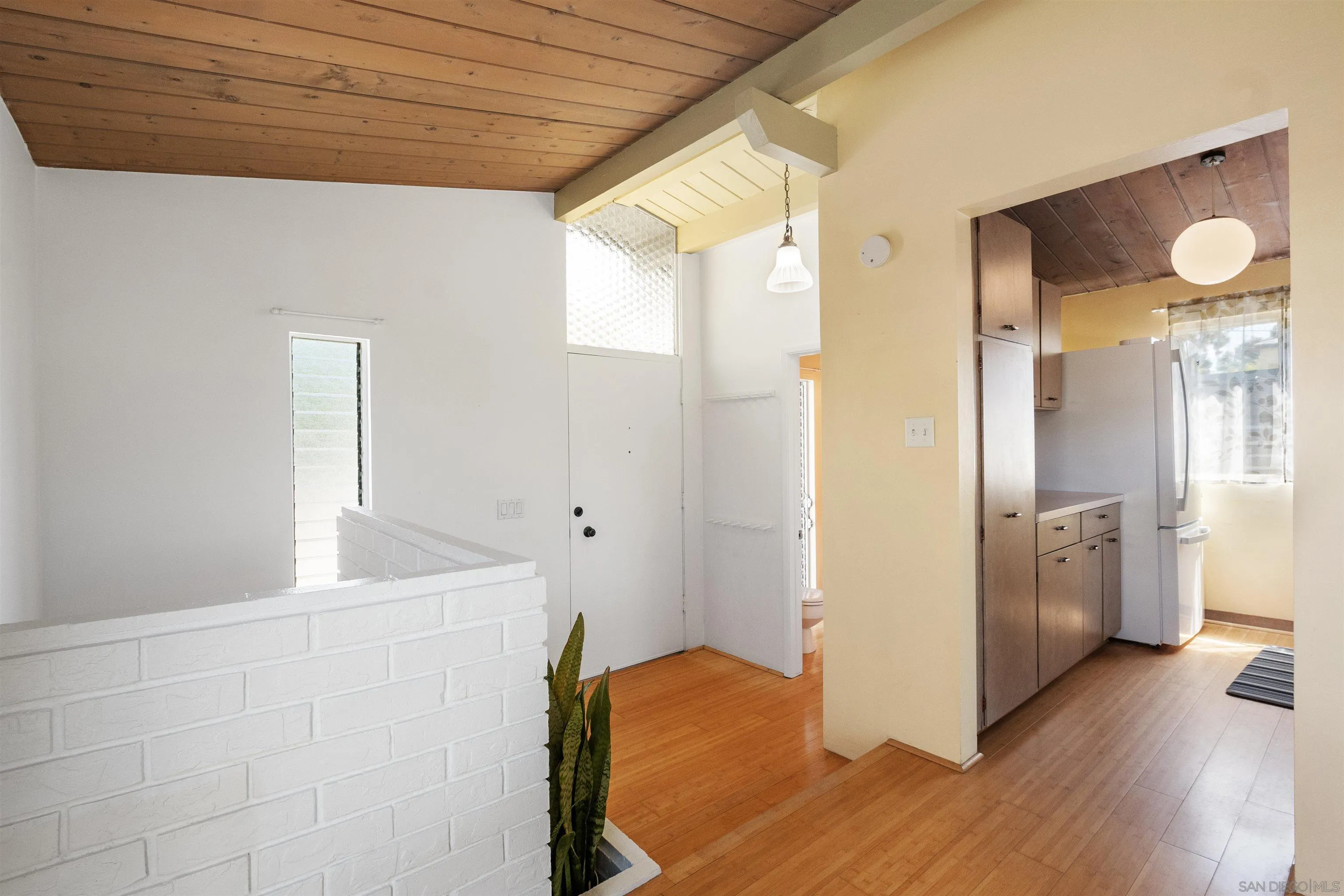 https://cdn.realtyfeed.com/cdn/127/250038093/c124fe68c9932b3737e4a0f25457719a.webp