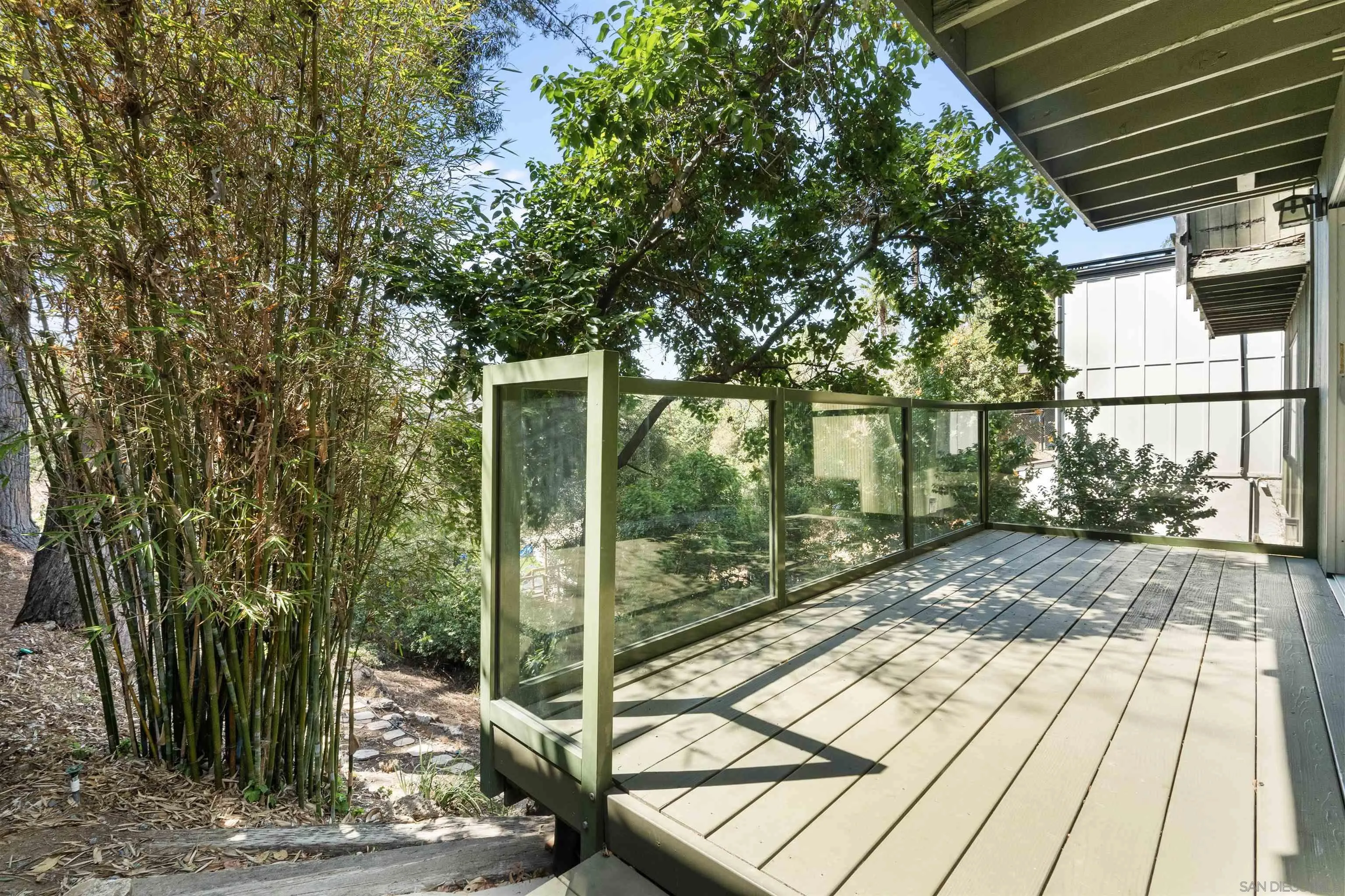 https://cdn.realtyfeed.com/cdn/127/250038093/c8fbfadadb9f0b05c8724b95906b7b01.webp