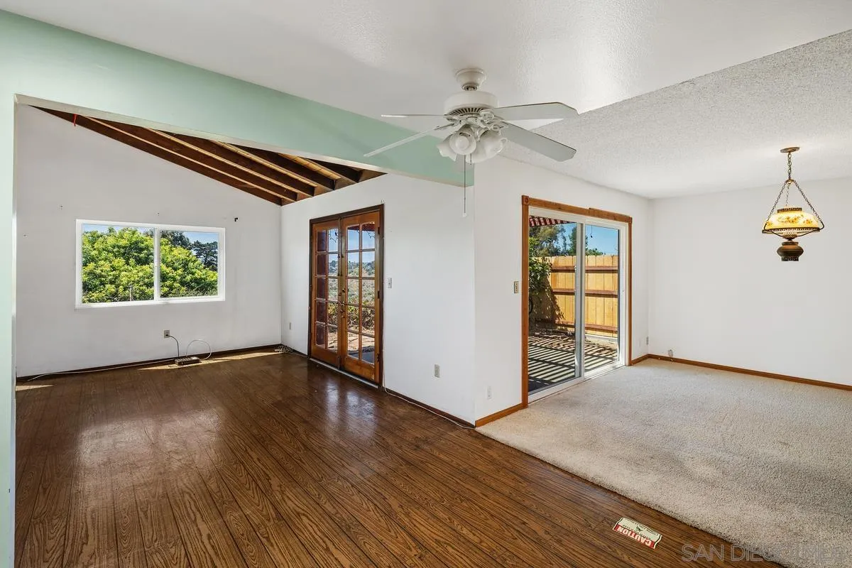 https://cdn.realtyfeed.com/cdn/127/250038095/cfab6b4cb06f8d8e94d6f814151076a7.webp