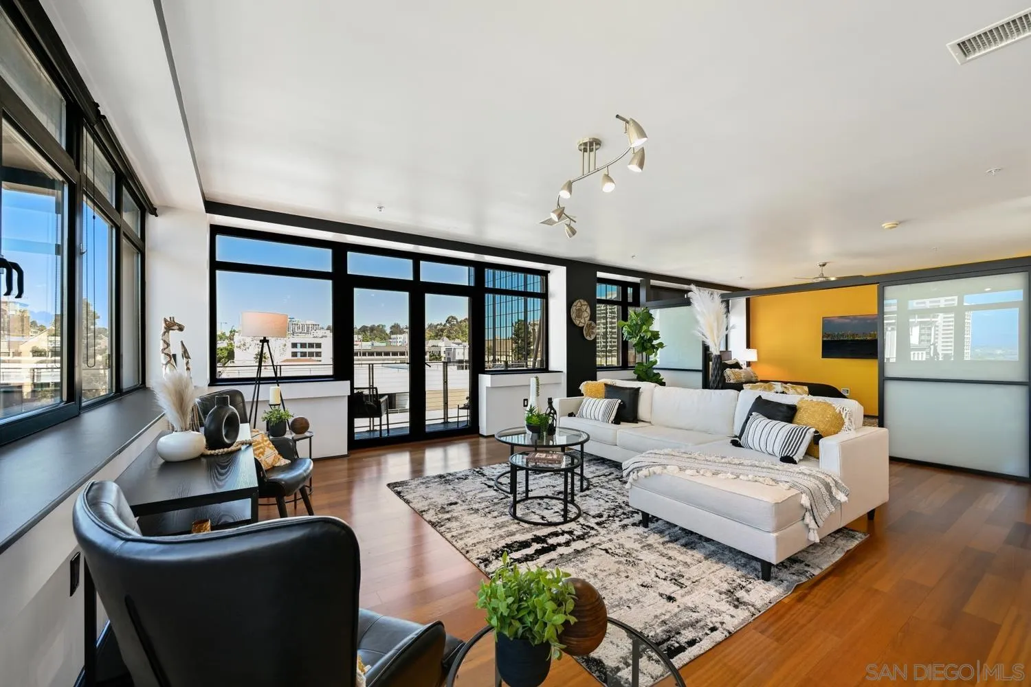 Photo #3: 250038099 Listing 