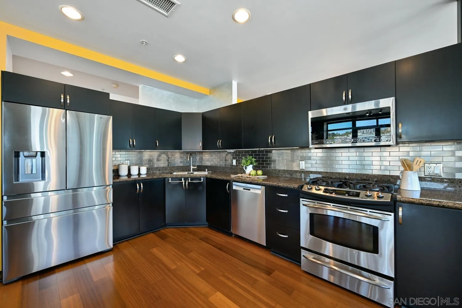 Photo #4: 250038099 Listing 