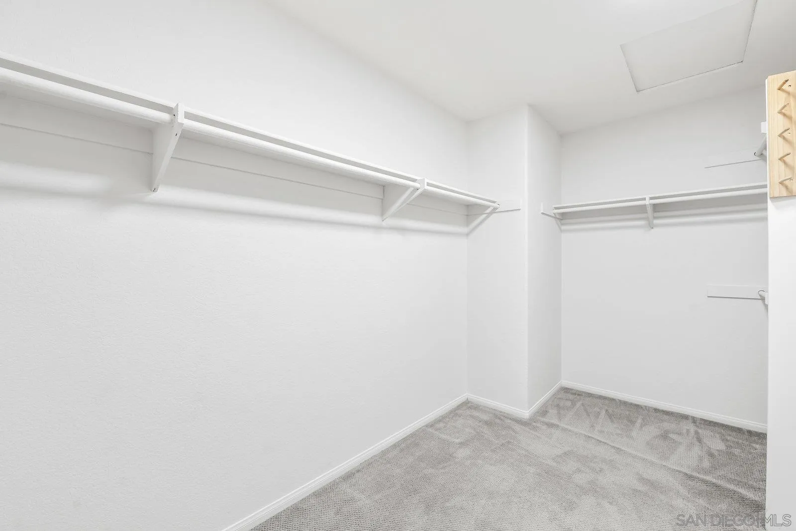 https://cdn.realtyfeed.com/cdn/127/250038101/7c274e02dc31d1eca4e273b8e9554972.webp