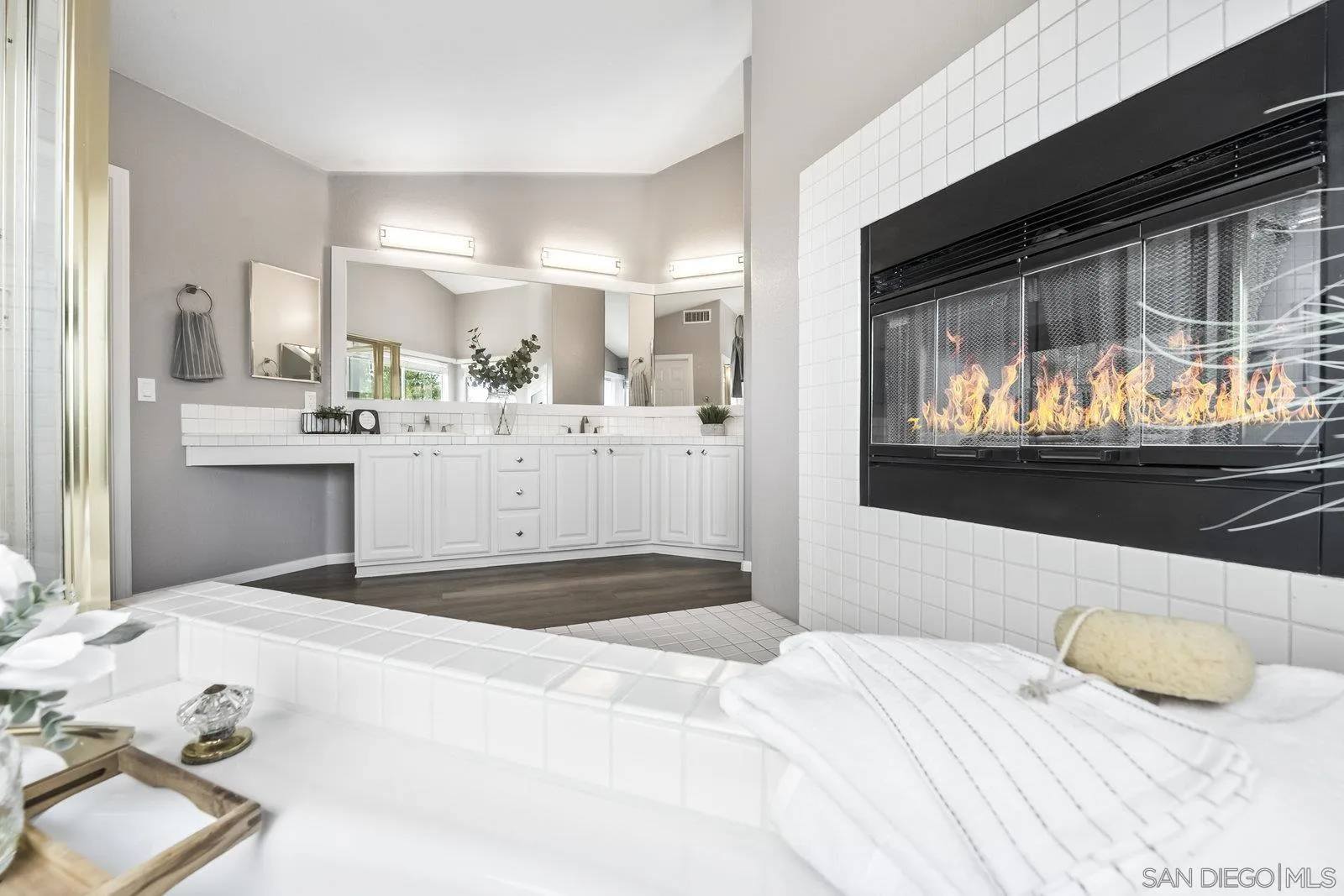 https://cdn.realtyfeed.com/cdn/127/250038101/81f79592ff08d7976adb16fccd6e8051.webp