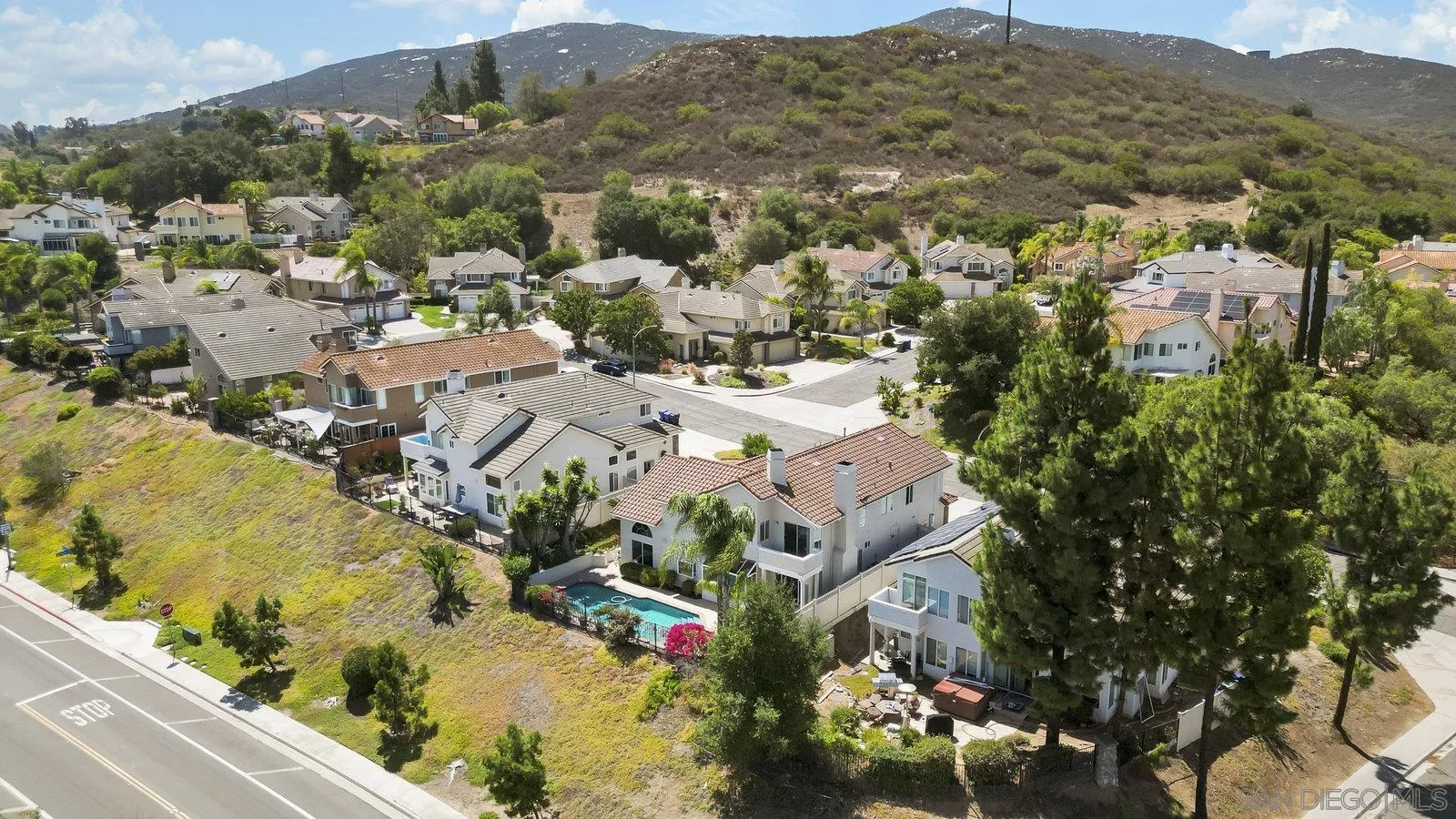 https://cdn.realtyfeed.com/cdn/127/250038101/9e07cd8e29f9c960abcb07d18f5e866f.webp