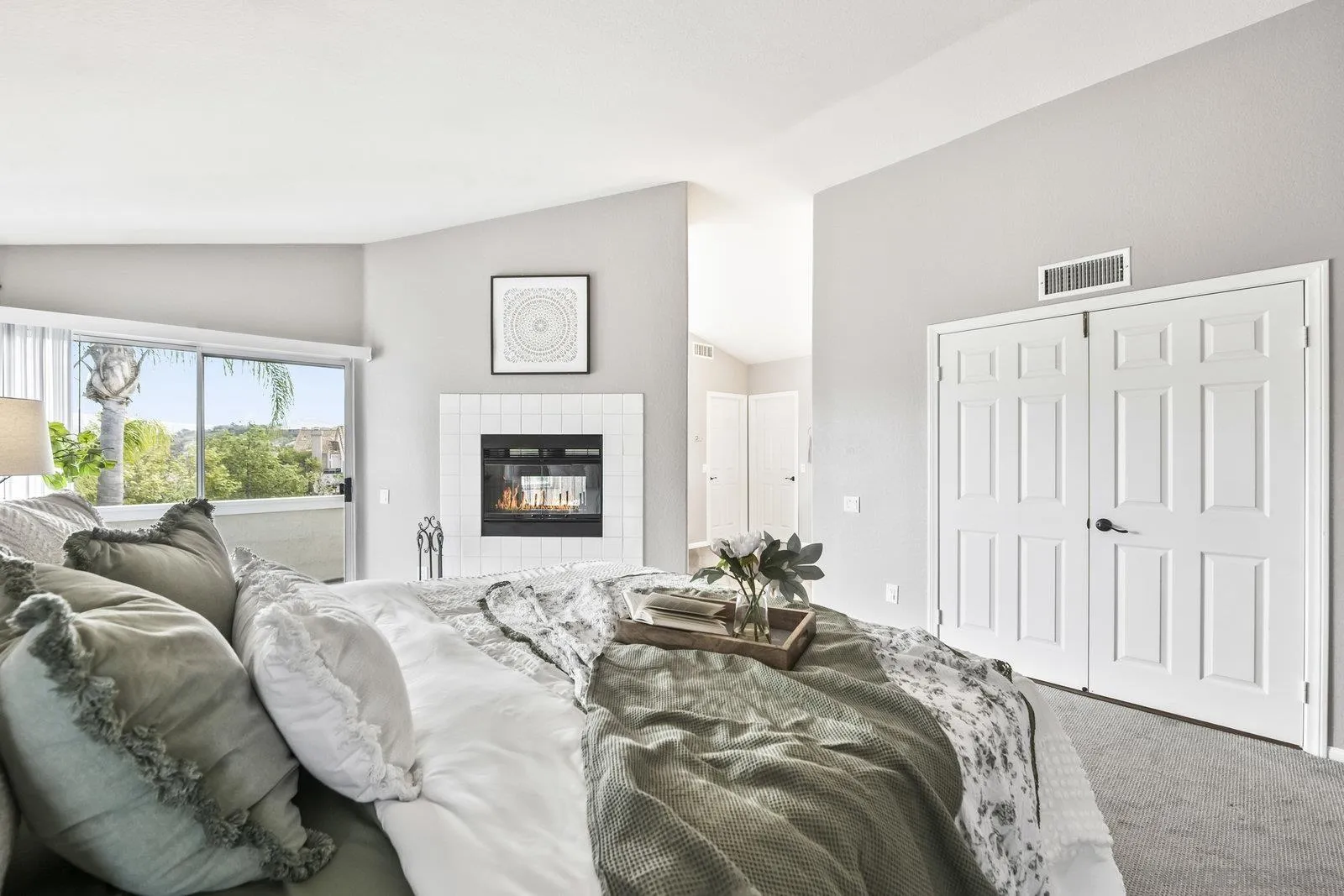https://cdn.realtyfeed.com/cdn/127/250038101/be40d25e85a6c426be8ece498fb92ebf.webp