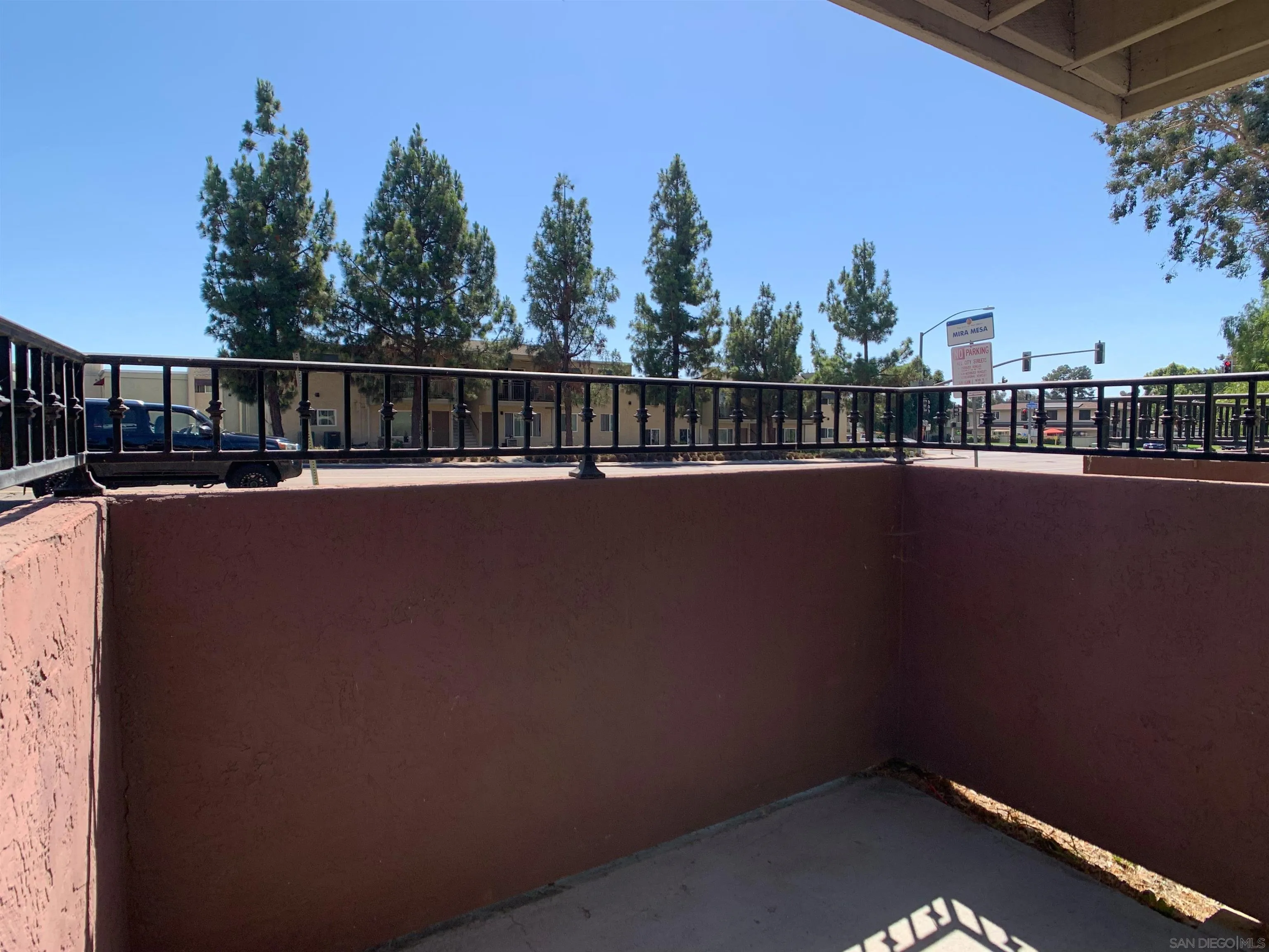 https://cdn.realtyfeed.com/cdn/127/250038103/2735cbbe872e65c9a067e1814be9f603.webp