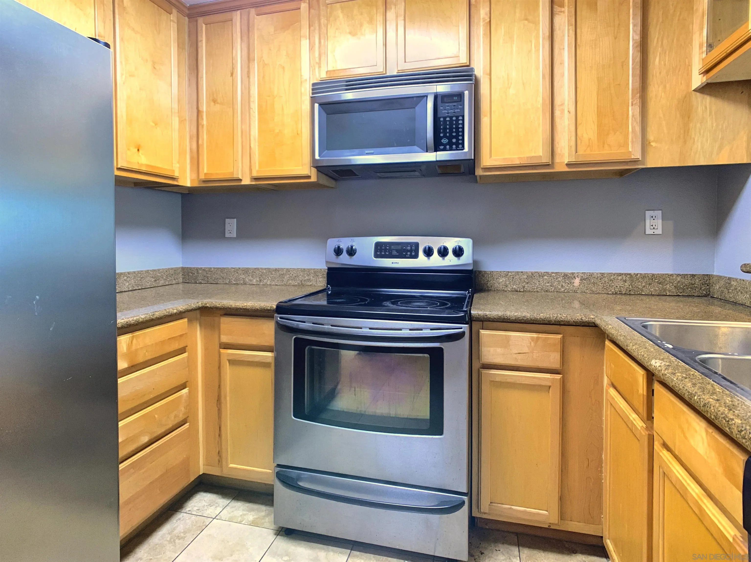https://cdn.realtyfeed.com/cdn/127/250038103/eede1a5e680ef1937075069647b2588a.webp
