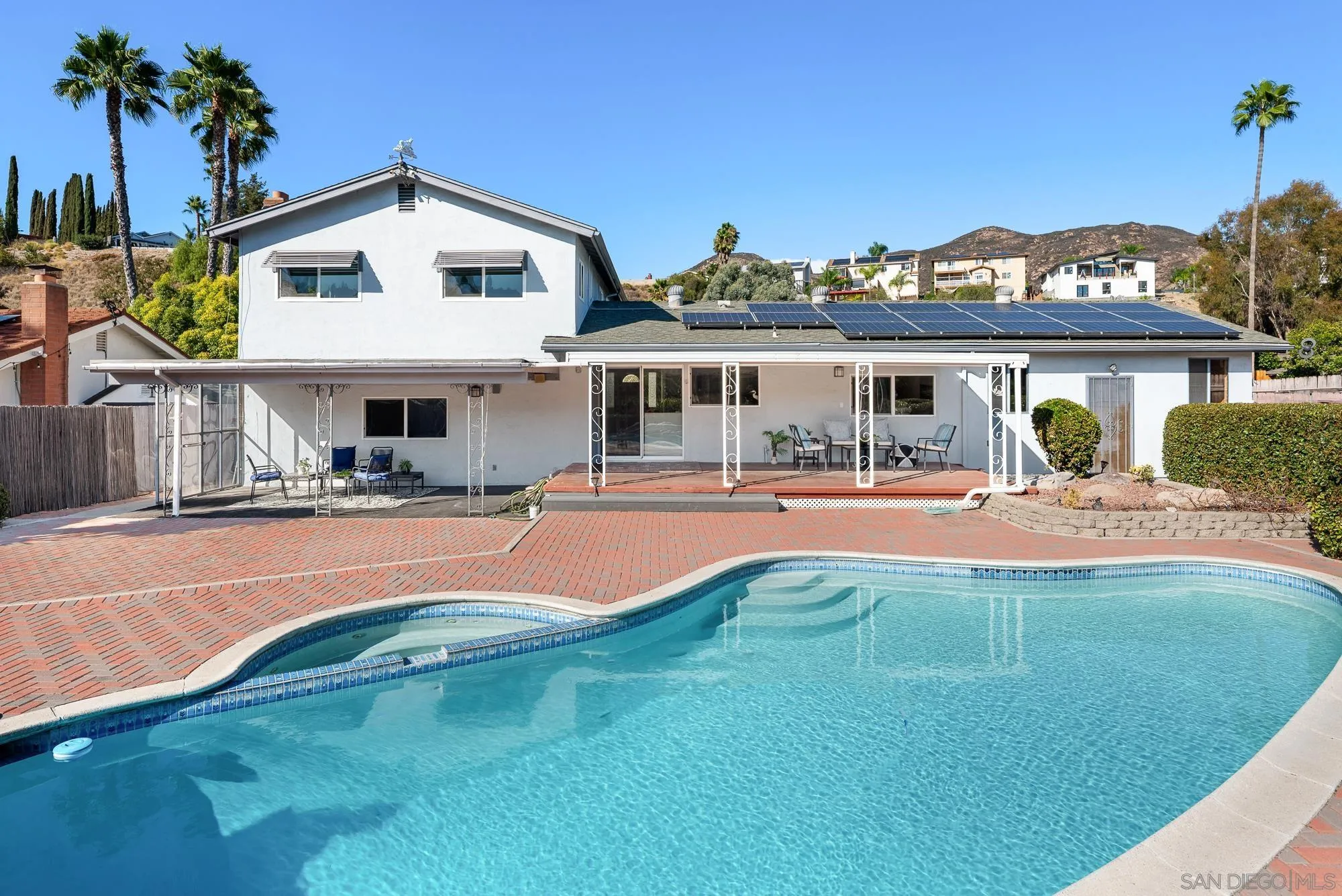 https://cdn.realtyfeed.com/cdn/127/250038108/909fc42768bdbb5999ee7af16f459d9c.webp