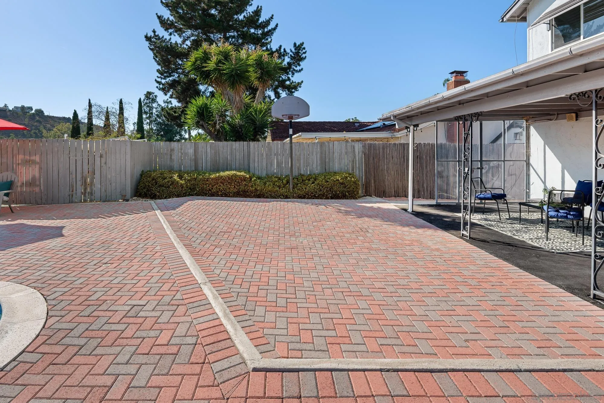 https://cdn.realtyfeed.com/cdn/127/250038108/f0262753046c67f3b9060856b838ae8a.webp