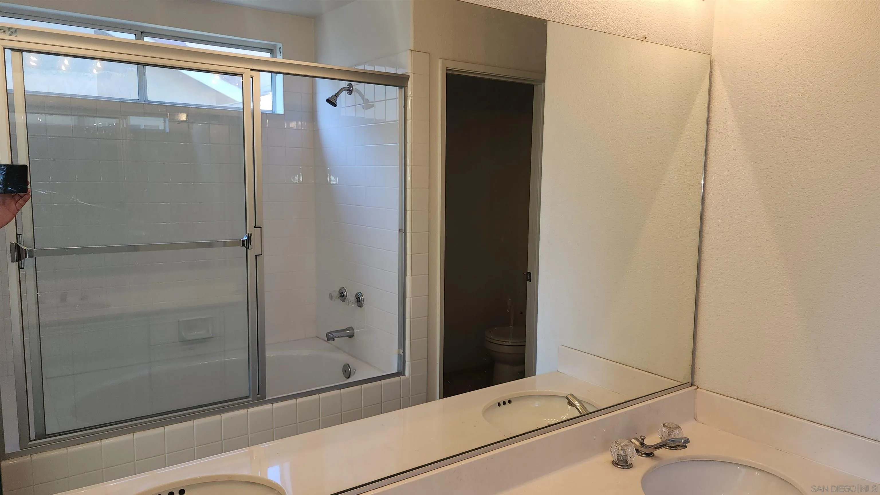 https://cdn.realtyfeed.com/cdn/127/250038109/815a7ce5c19196b08c4f95786d940f38.webp