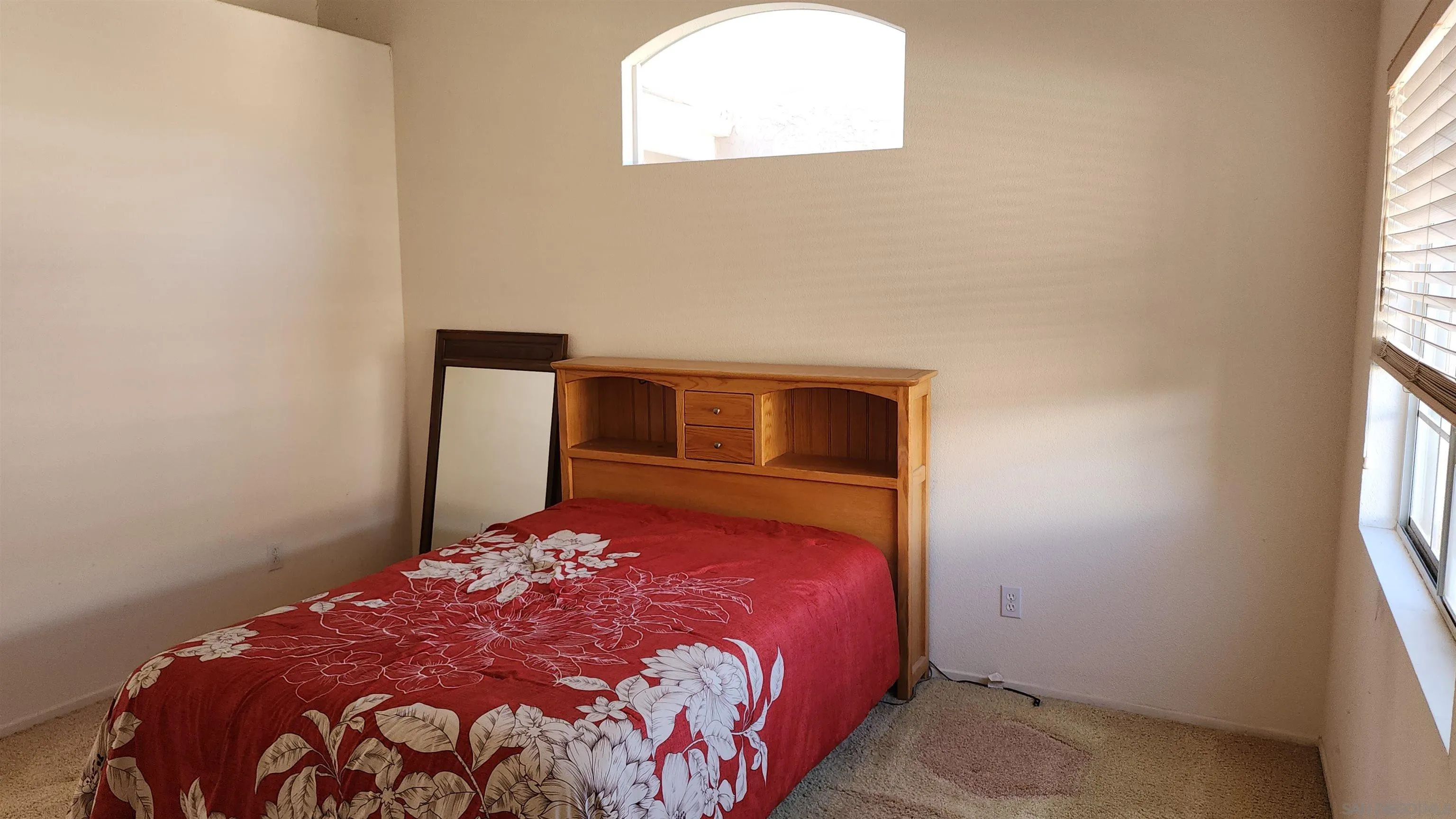 https://cdn.realtyfeed.com/cdn/127/250038109/93591f90f10e05dc198a846f2835037f.webp