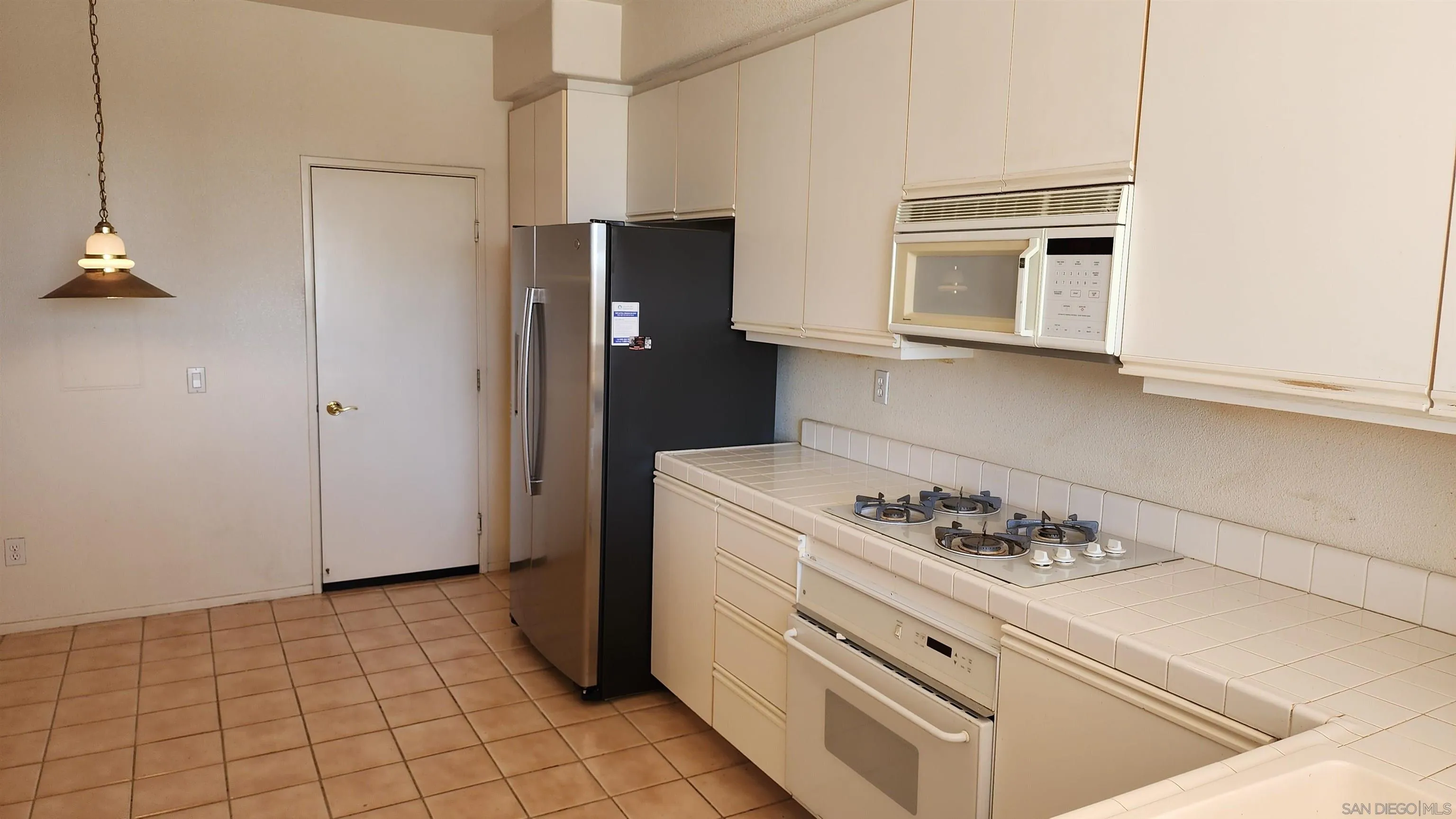 https://cdn.realtyfeed.com/cdn/127/250038109/d480555c48a95816d893545a1393f933.webp
