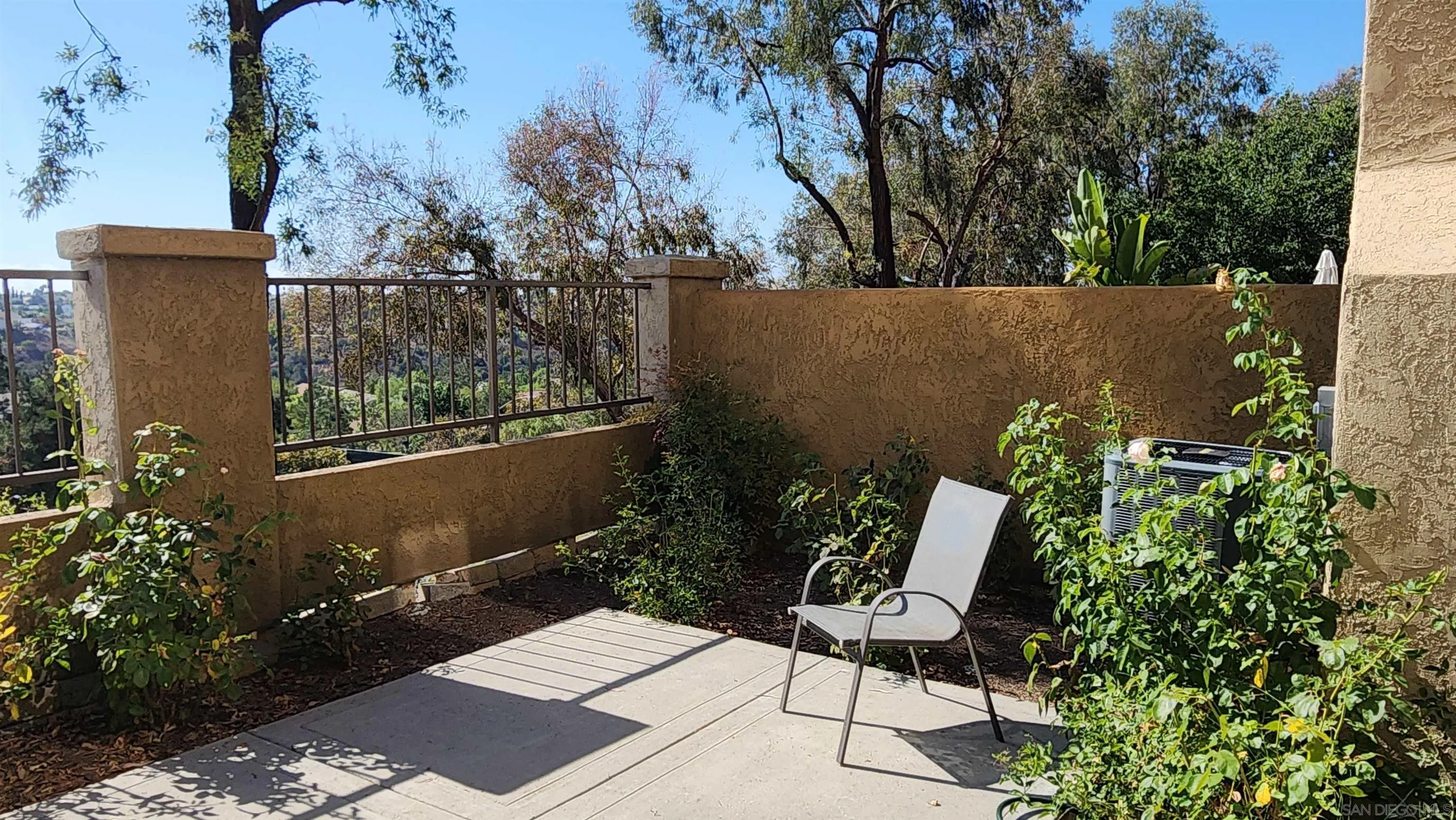 https://cdn.realtyfeed.com/cdn/127/250038109/f4b5f55ec9e0e7ce6eef45ee92f35f95.webp