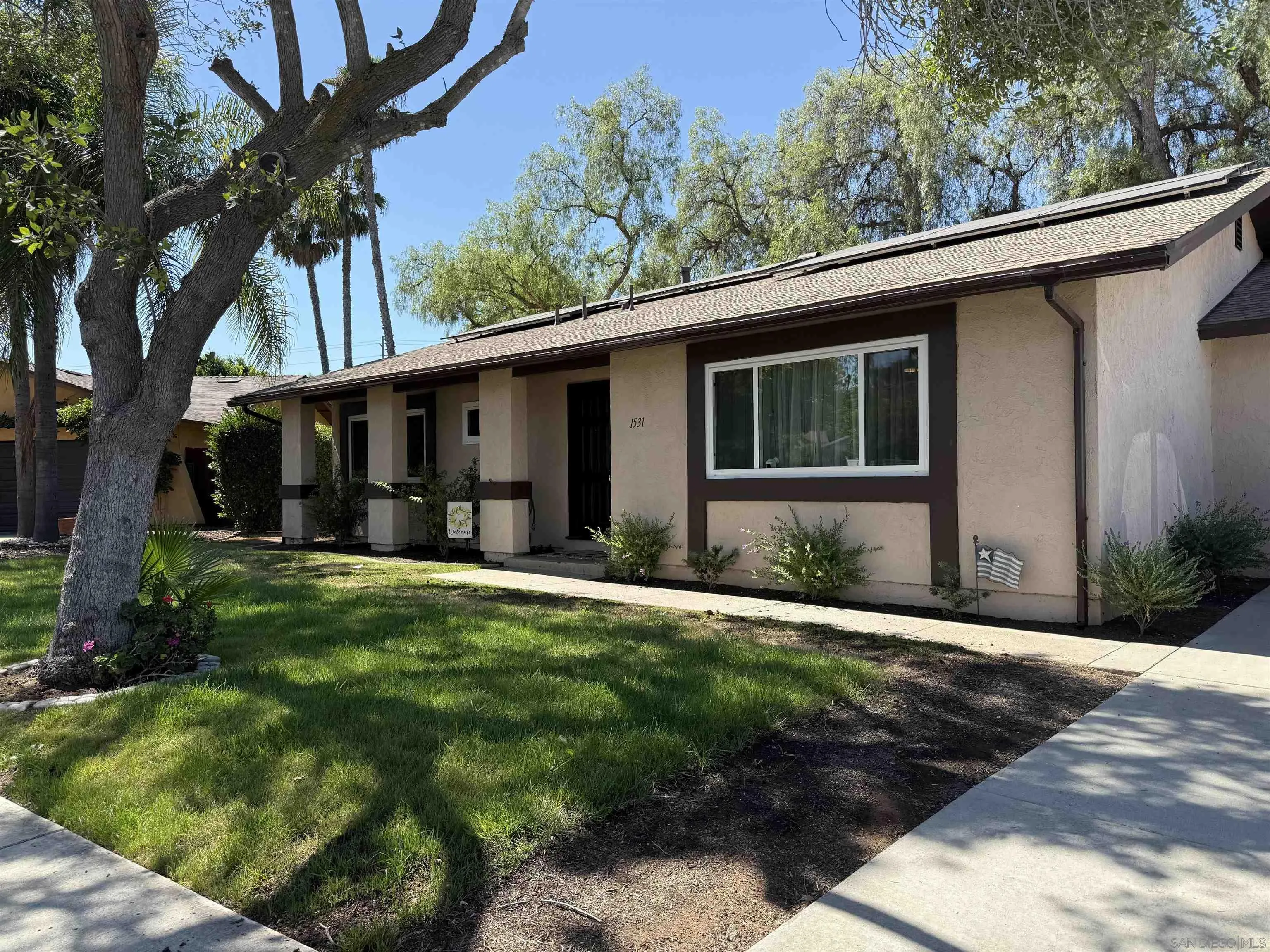 https://cdn.realtyfeed.com/cdn/127/250038112/1cf80130c728acd5c90959d96ad37c12.webp