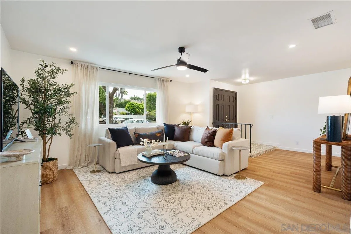 https://cdn.realtyfeed.com/cdn/127/250038112/5ccb758826b16e360100980d5c5c4f26.webp