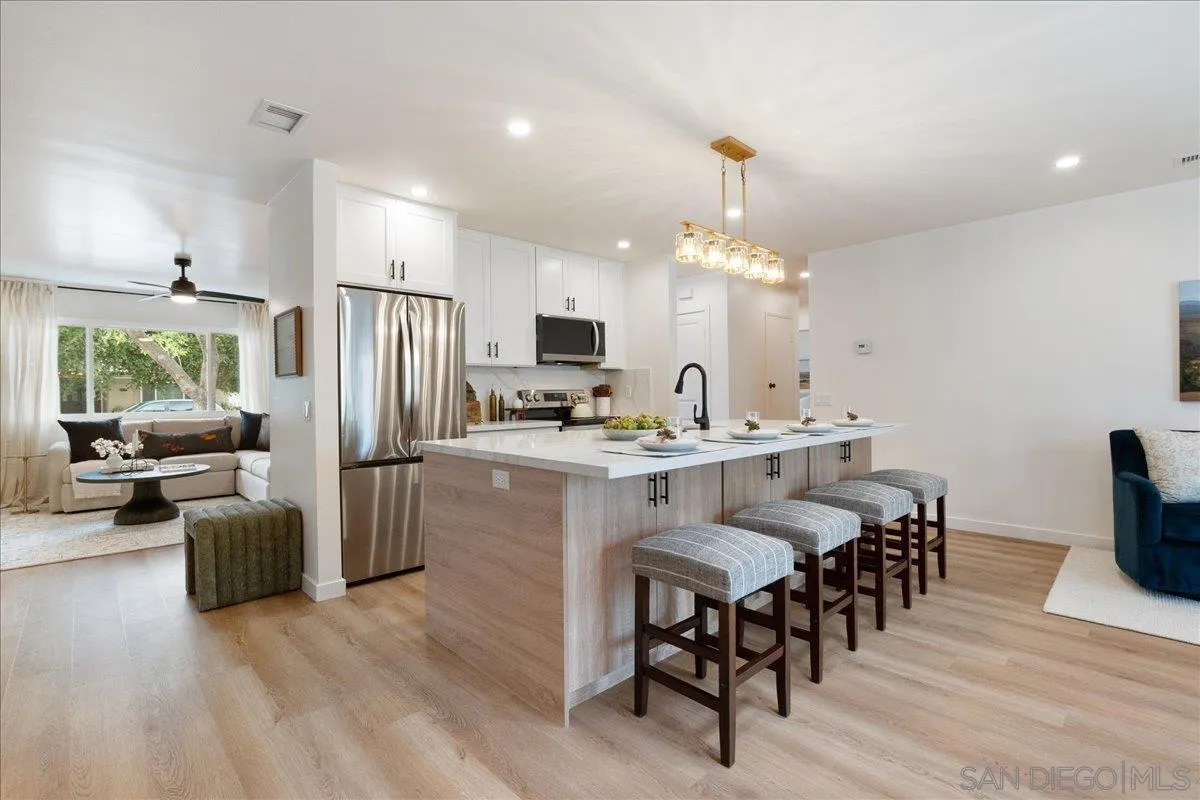 https://cdn.realtyfeed.com/cdn/127/250038112/c04711b49f7aed0d893b9b1a8021f3ba.webp