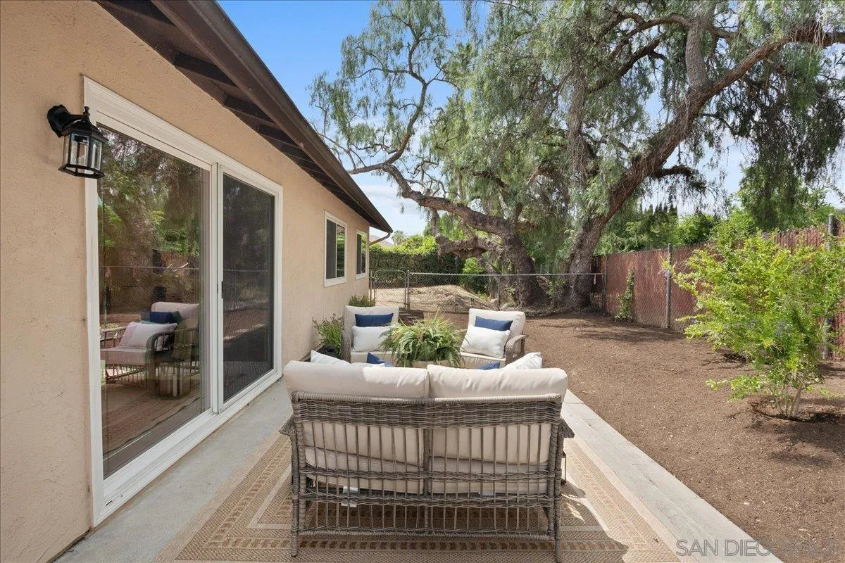 https://cdn.realtyfeed.com/cdn/127/250038112/c861b02bd7b7b3d637ea2f51a00ac01a.webp