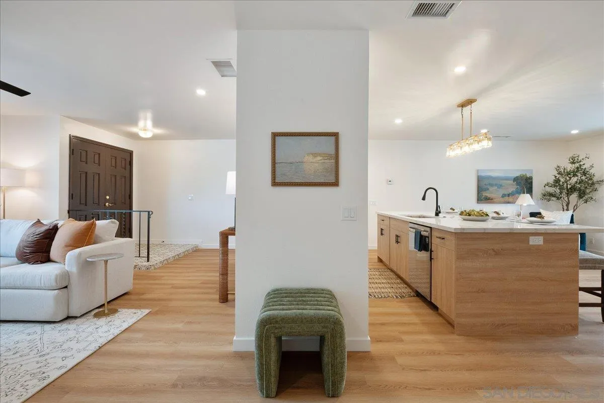 https://cdn.realtyfeed.com/cdn/127/250038112/d12ba082d442c0cbf2bd45570ba3ee20.webp