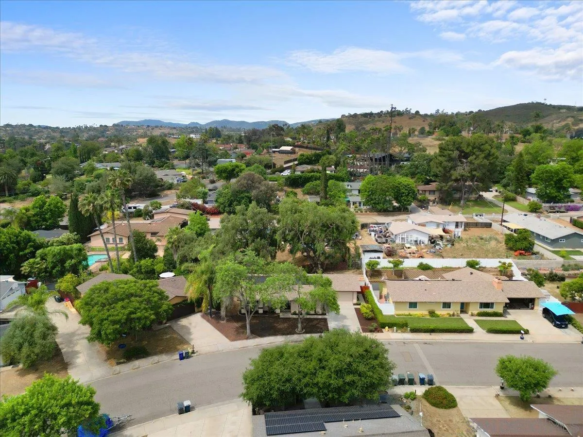 https://cdn.realtyfeed.com/cdn/127/250038112/e18a2e58ccb96e1afcfce6d3db8216cb.webp