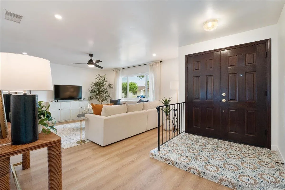 https://cdn.realtyfeed.com/cdn/127/250038112/fbfbcf41db5a7f661b0821d1847e5e55.webp