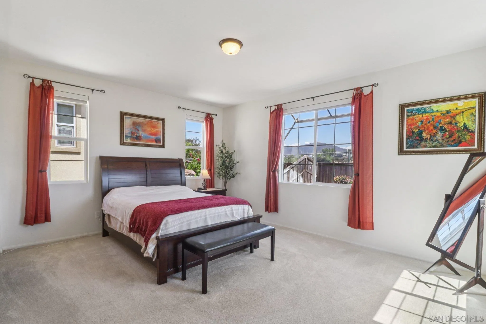 https://cdn.realtyfeed.com/cdn/127/250038117/3c1d56b3a9b7bf80bf972fa0c6f28eaf.webp