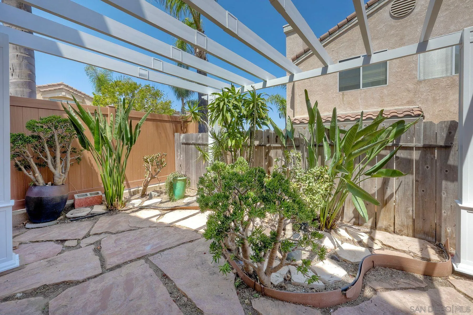 https://cdn.realtyfeed.com/cdn/127/250038118/147eacec38fac010ba5be3fe3aea5583.webp