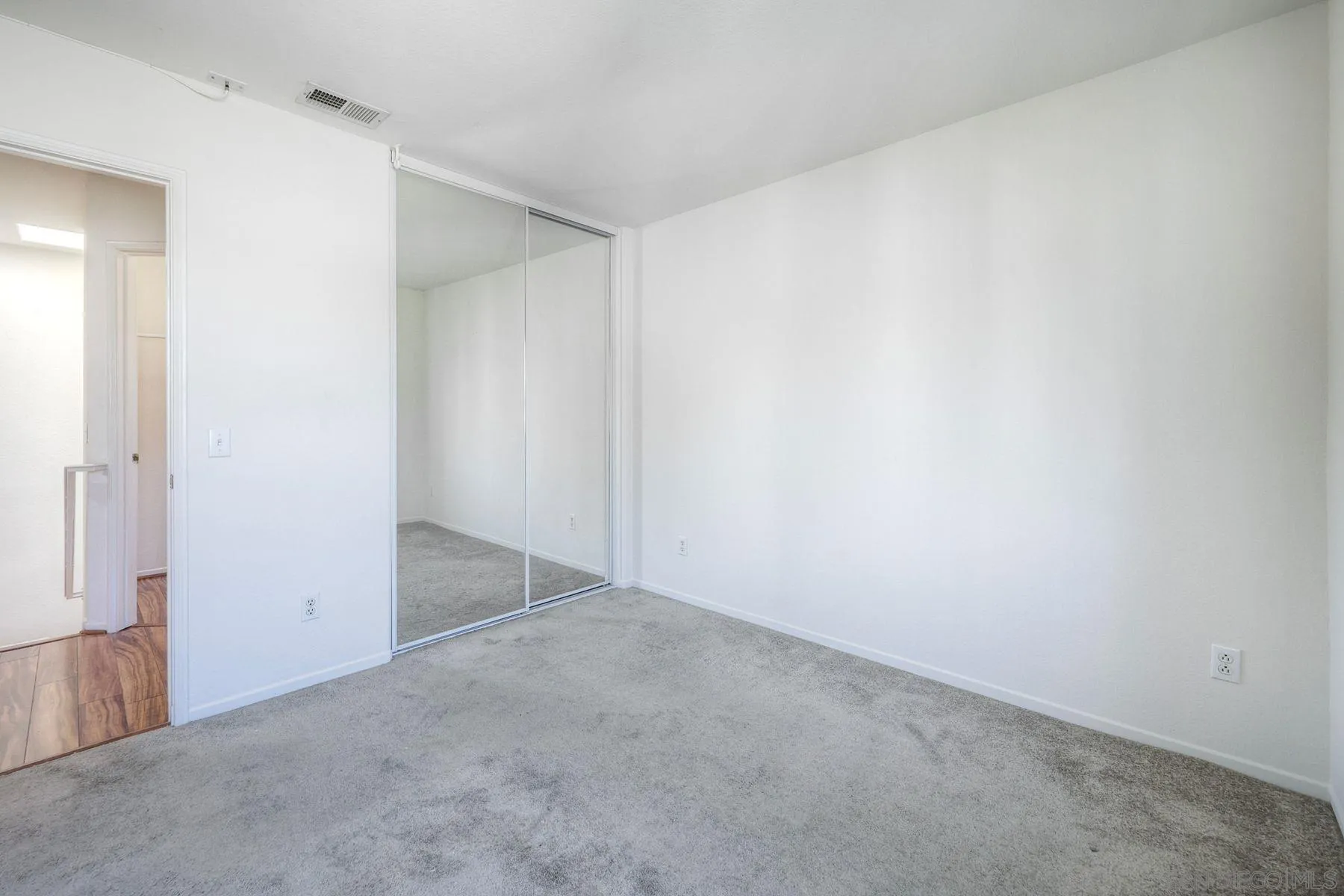 https://cdn.realtyfeed.com/cdn/127/250038118/9863a6fb0bf83030334ac53842983b48.webp
