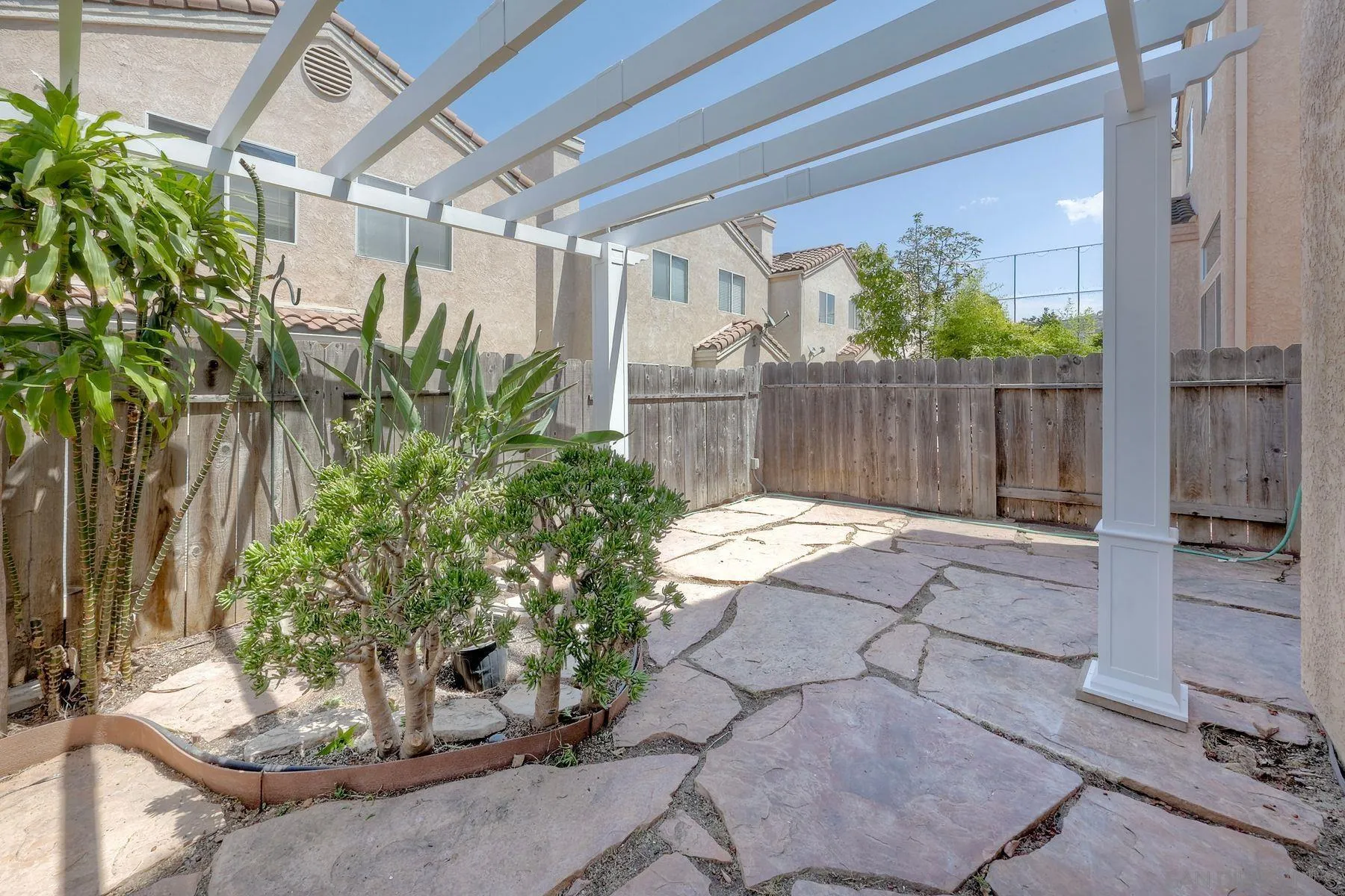 https://cdn.realtyfeed.com/cdn/127/250038118/f486589de3998a64354899dced93cdcd.webp