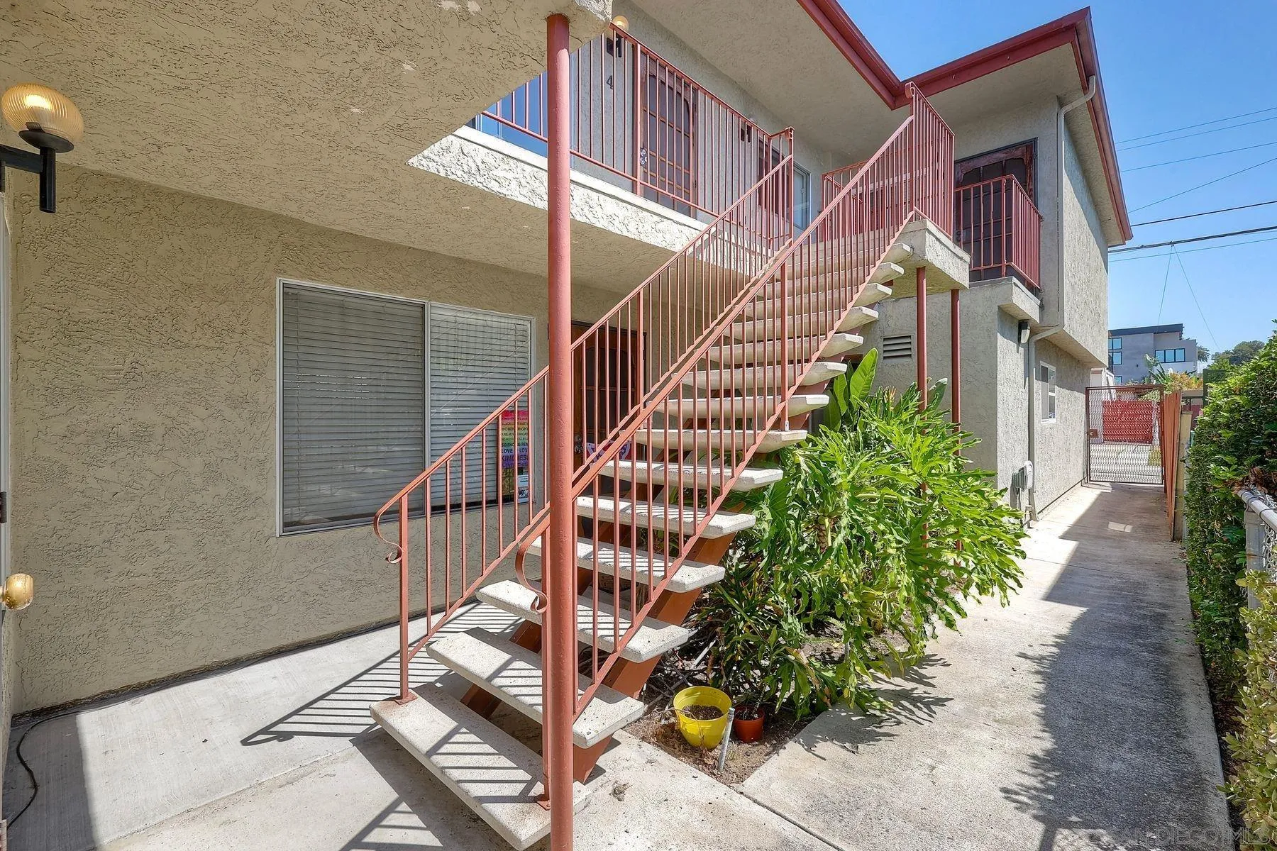 https://cdn.realtyfeed.com/cdn/127/250038120/58f1f20f46eb49bc73fab8759d9c175c.webp