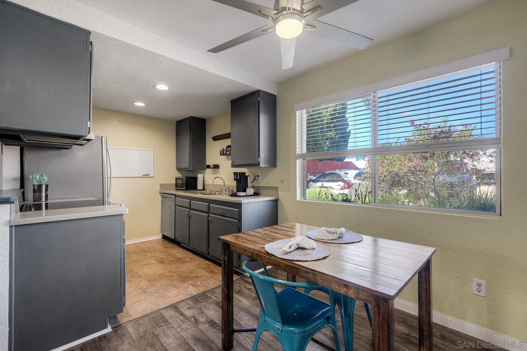 https://cdn.realtyfeed.com/cdn/127/250038120/6ac27512091984dbd1322956e07ac073.webp